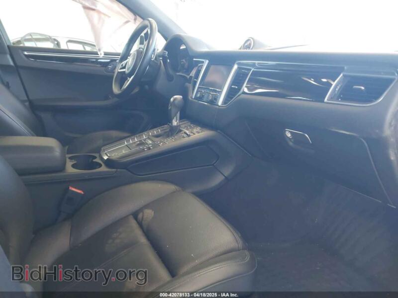 2016 Porsche MACAN (VIN WP1AB2A52GLB53197) — photo 5 of 16