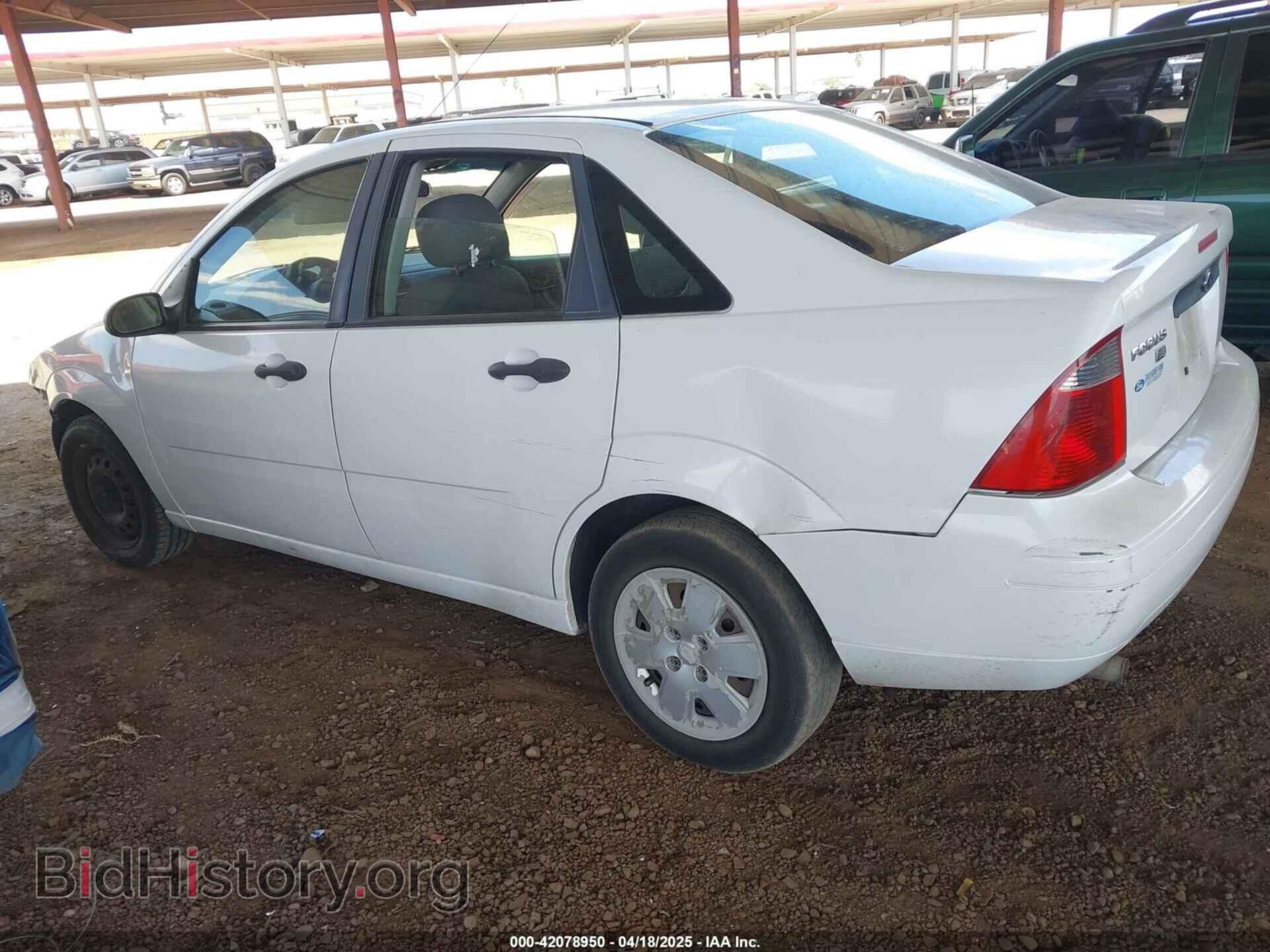 2007 FORD FOCUS - VIN: 1FAFP34N37W232702 - Фото 3