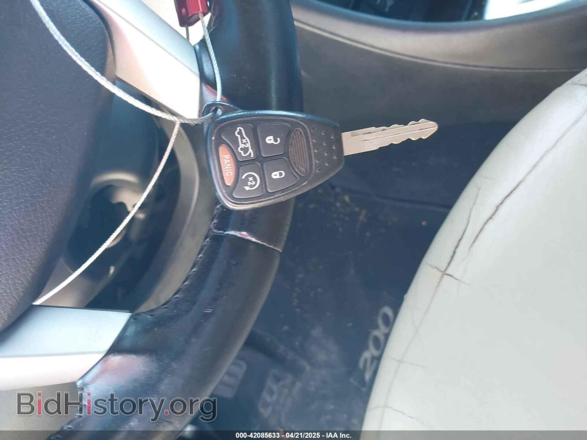 2012 CHRYSLER 200 - VIN: 1C3CCBCG6CN186566 - Фото 11