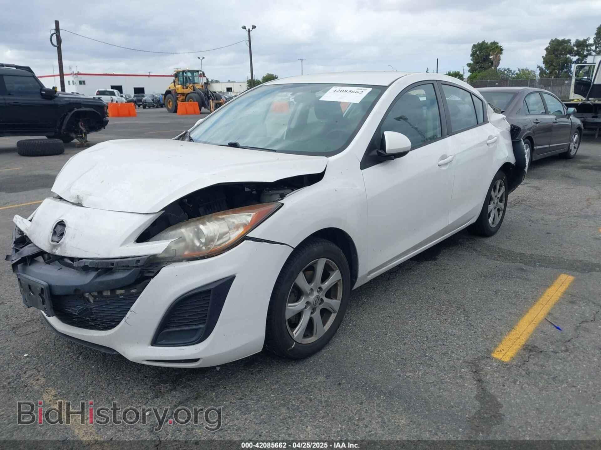 2011 MAZDA MAZDA3 - VIN: JM1BL1VF1B1402934 - Фото 2