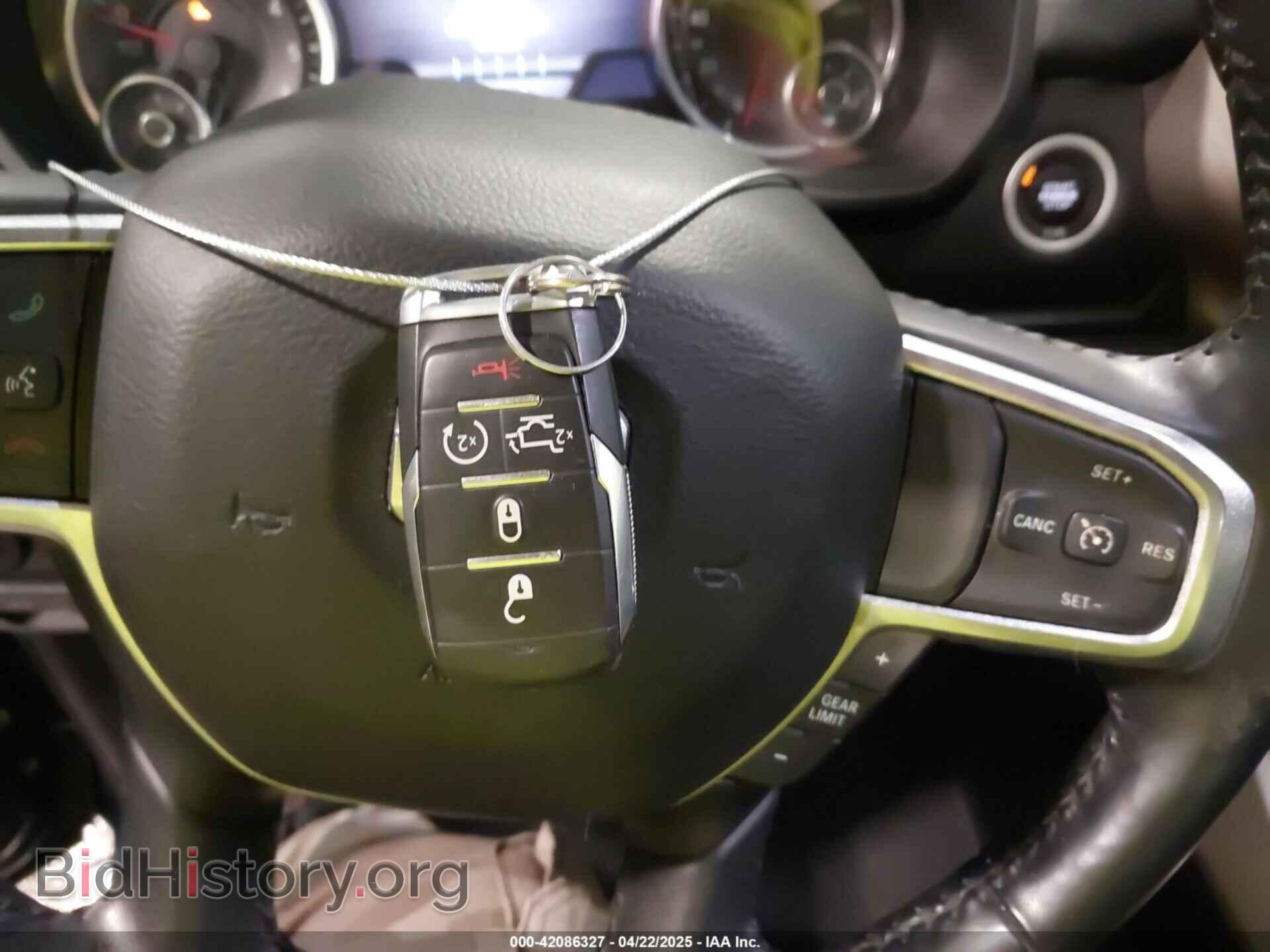2020 RAM 1500 - VIN: 1C6SRFJT2LN212021 - Фото 11