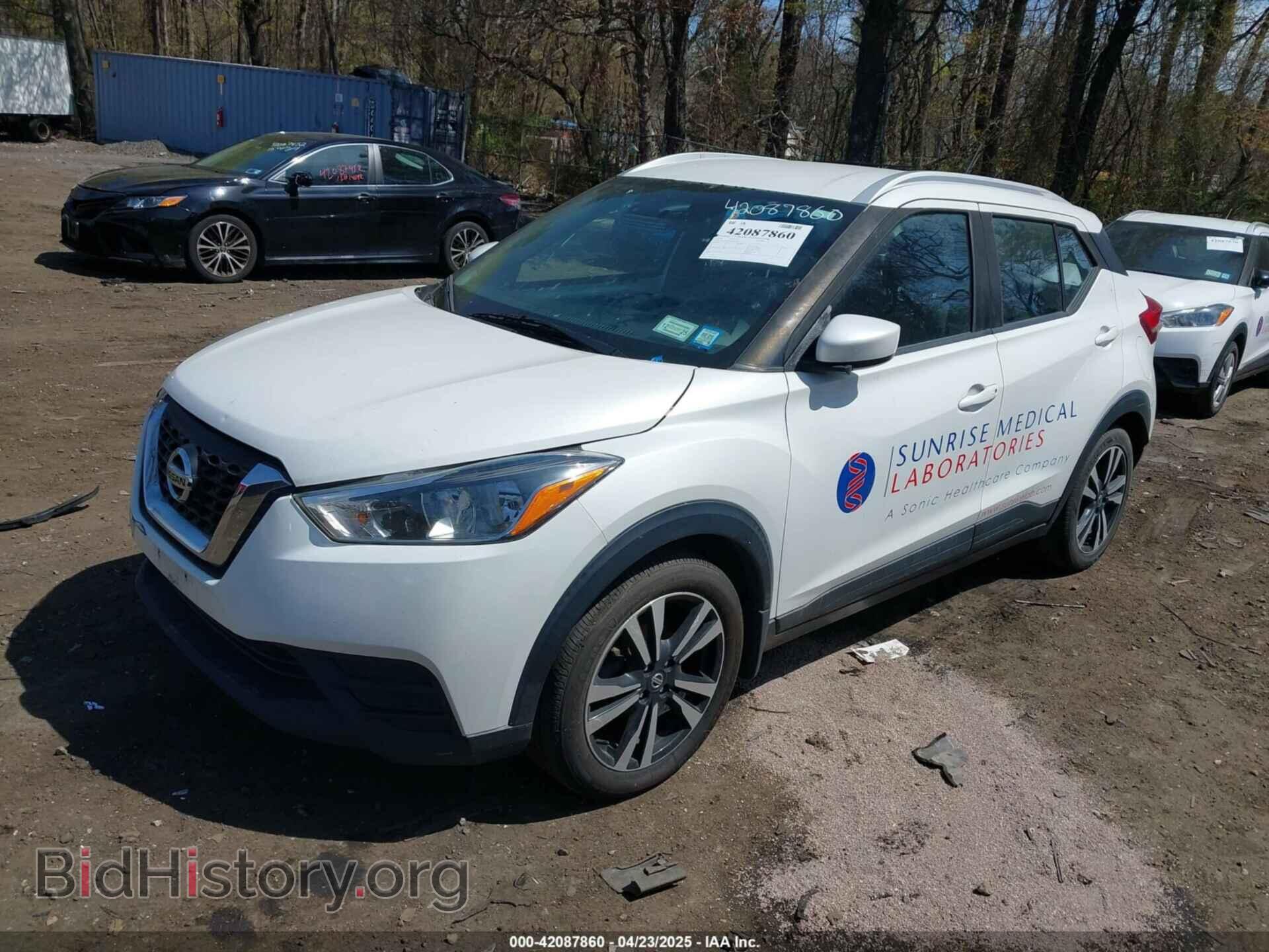 2019 NISSAN KICKS - VIN: 3N1CP5CU3KL484582 - Фото 2