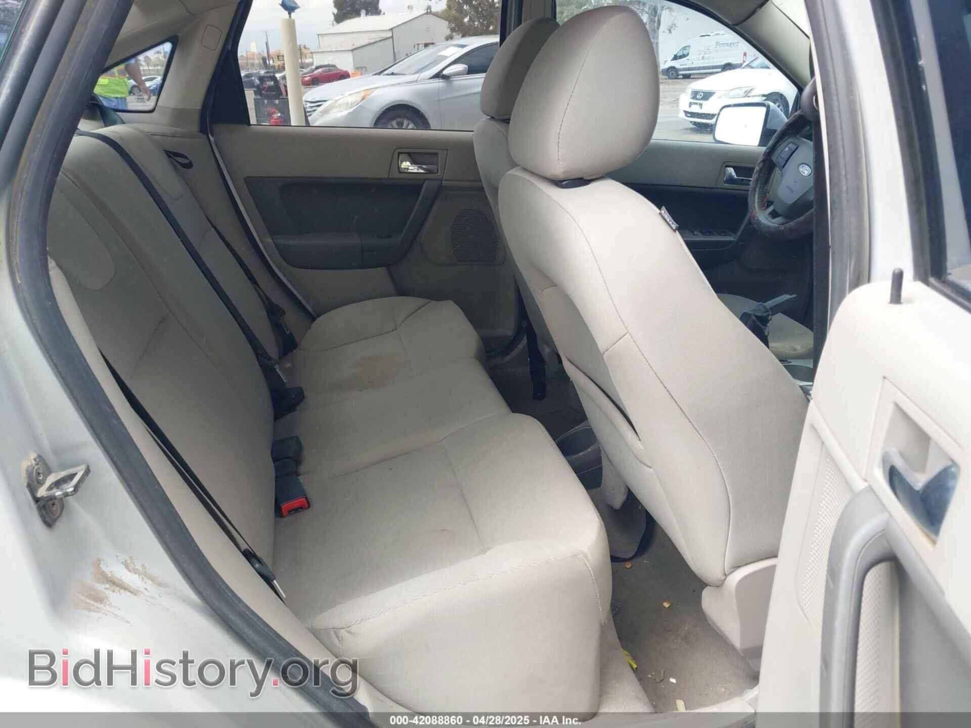 2008 FORD FOCUS - VIN: 1FAHP35N18W199448 - Фото 8