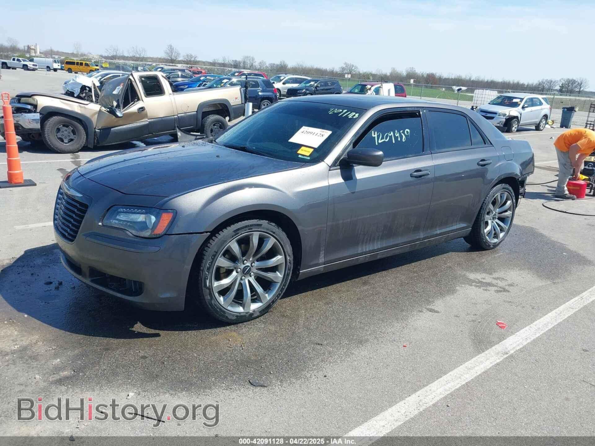 2014 CHRYSLER 300 - VIN: 2C3CCABG6EH380859 - Фото 2