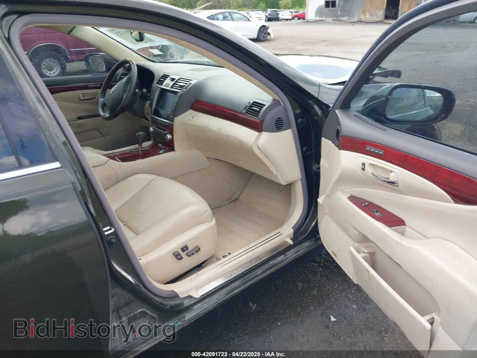 2010 LEXUS LS 460 - VIN: JTHBL5EF7A5101193 - Photo 5