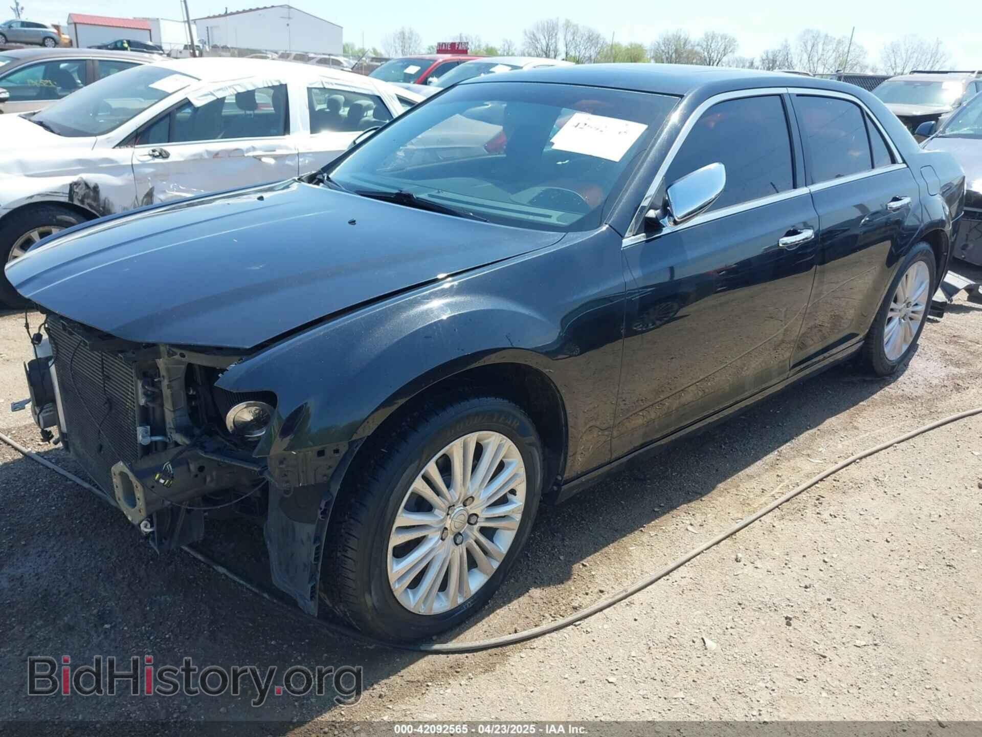 2013 CHRYSLER 300C - VIN: 2C3CCAKT6DH666920 - Фото 2