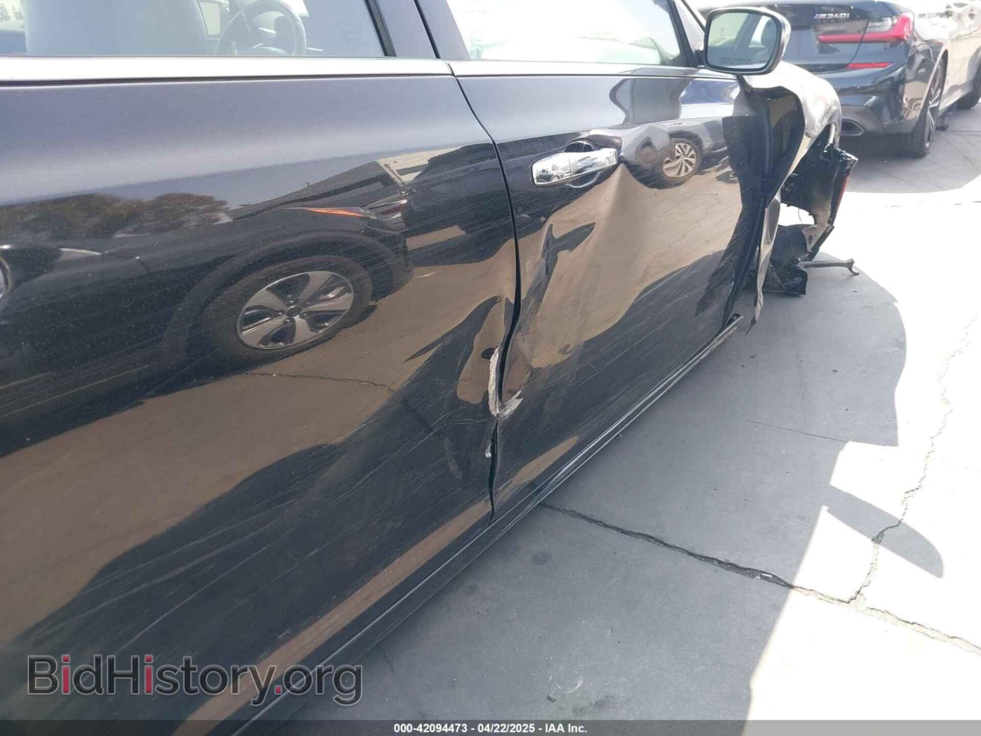 2019 CHRYSLER 300 - VIN: 2C3CCAEG3KH697988 - Фото 18