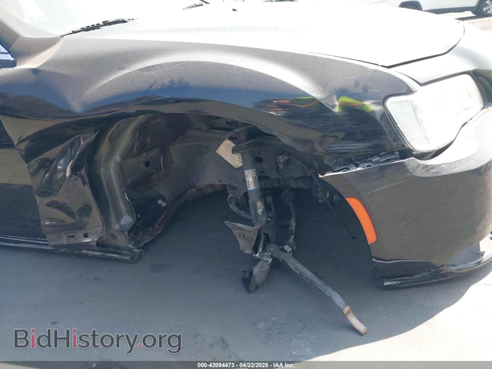 2019 CHRYSLER 300 - VIN: 2C3CCAEG3KH697988 - Фото 6