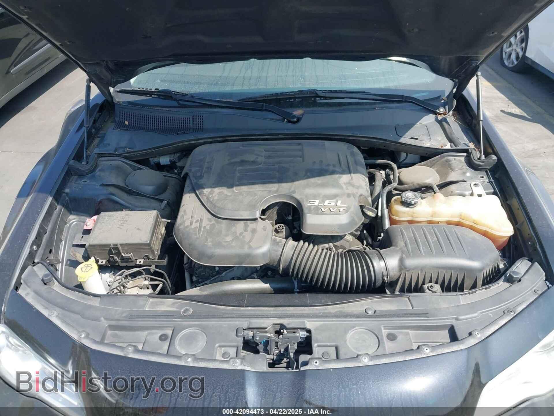 2019 CHRYSLER 300 - VIN: 2C3CCAEG3KH697988 - Фото 10