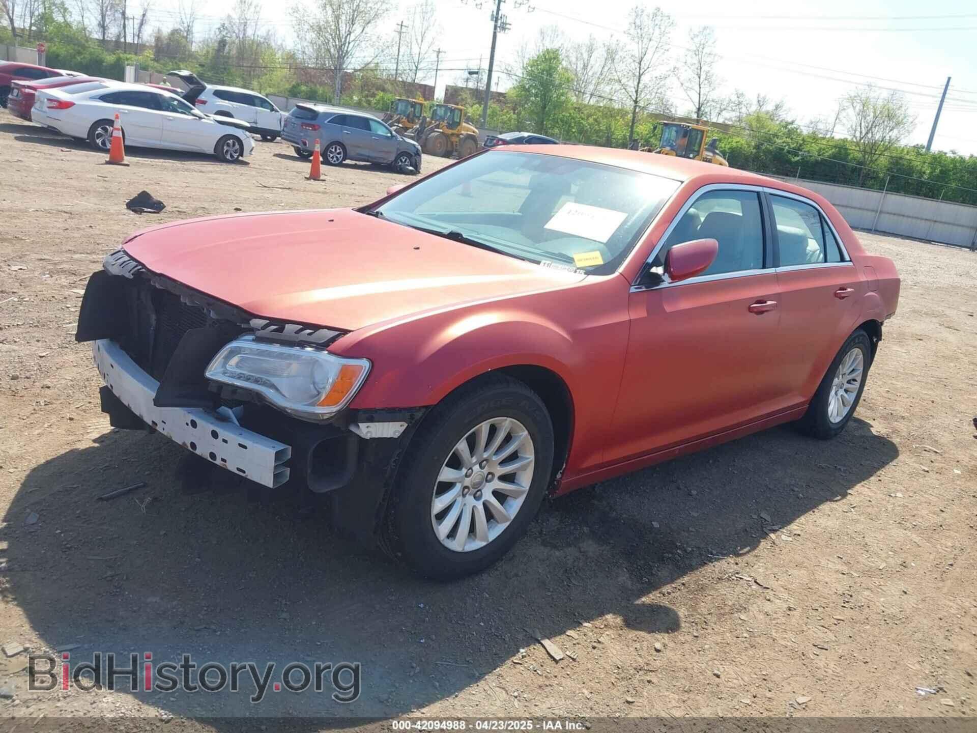 2013 CHRYSLER 300 - VIN: 2C3CCAAG6DH613204 - Фото 2