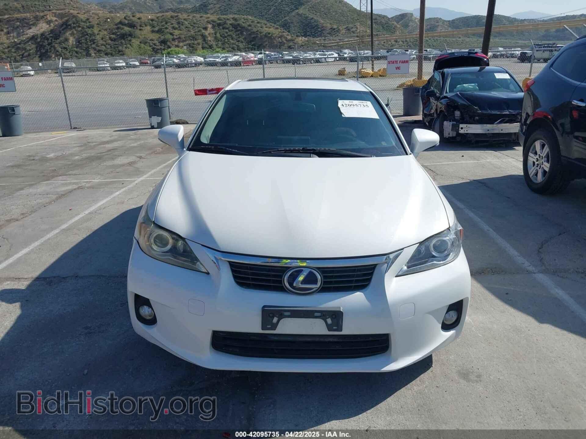 2011 LEXUS CT 200H - VIN: JTHKD5BH2B2015893 - Фото 12