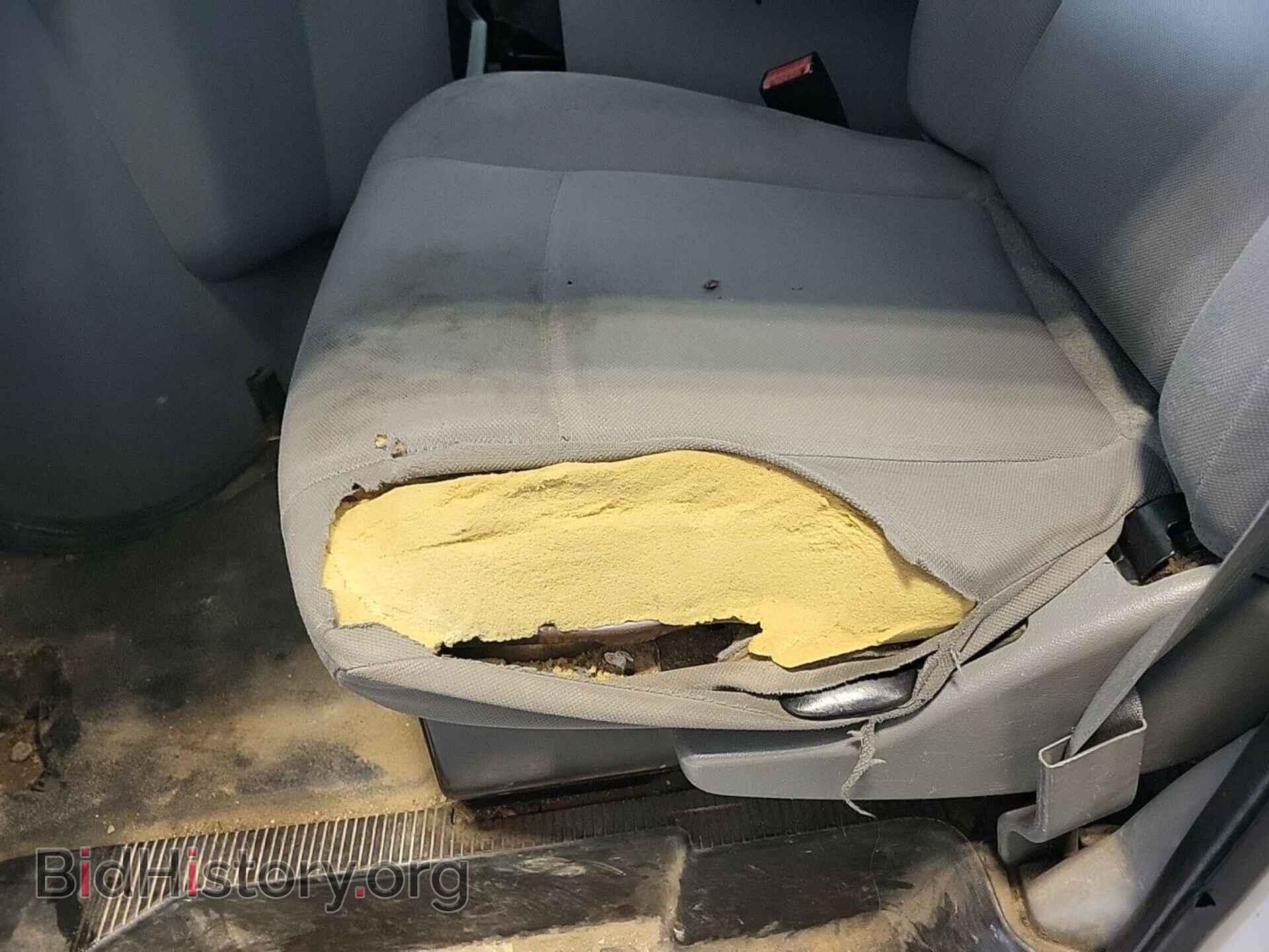 2011 FORD ECONOLINE - VIN: 1FTNE2ELXBDA70882 - Photo 2