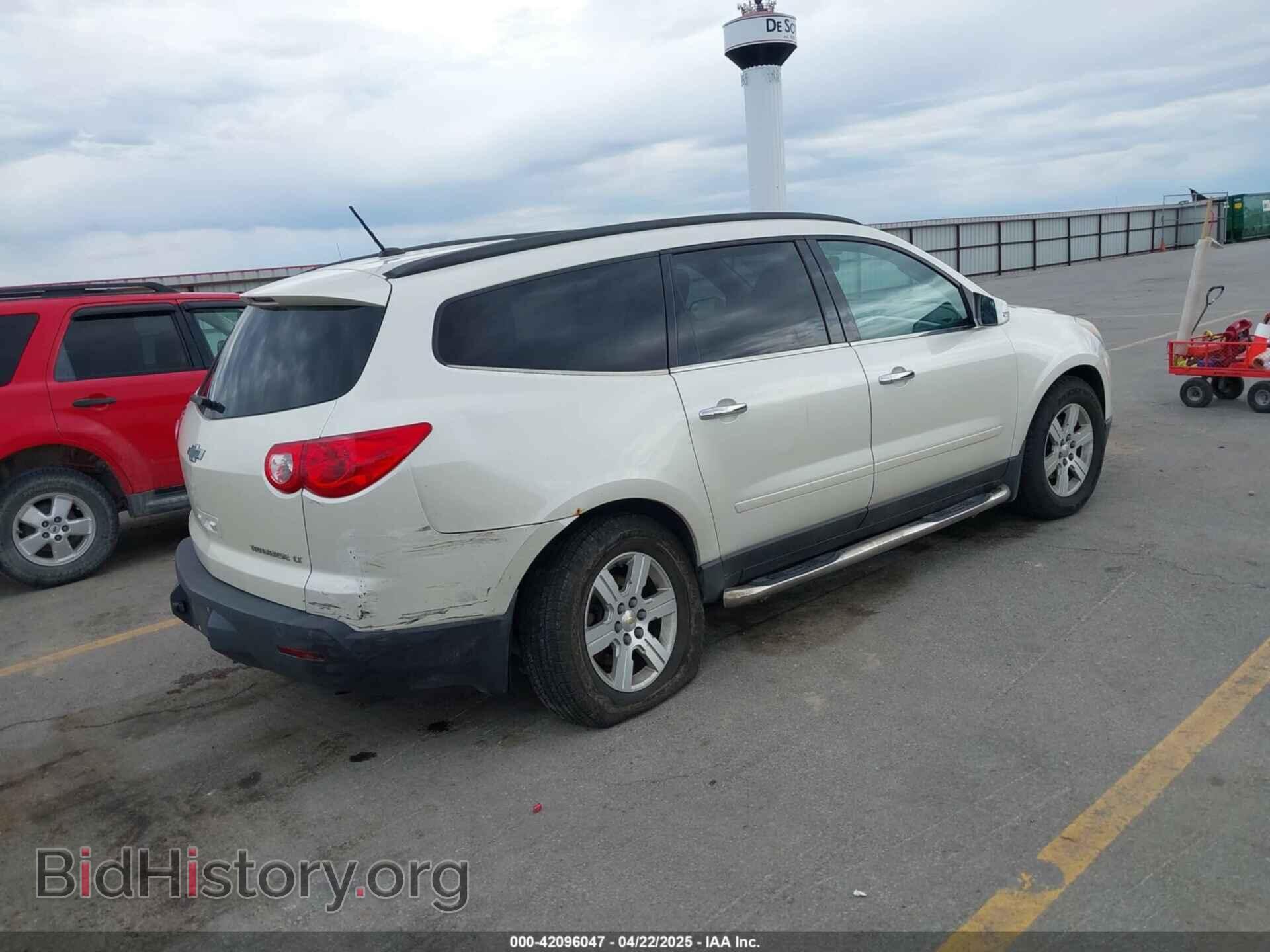 2012 CHEVROLET TRAVERSE - VIN: 1GNKVJED8CJ300886 - Фото 4