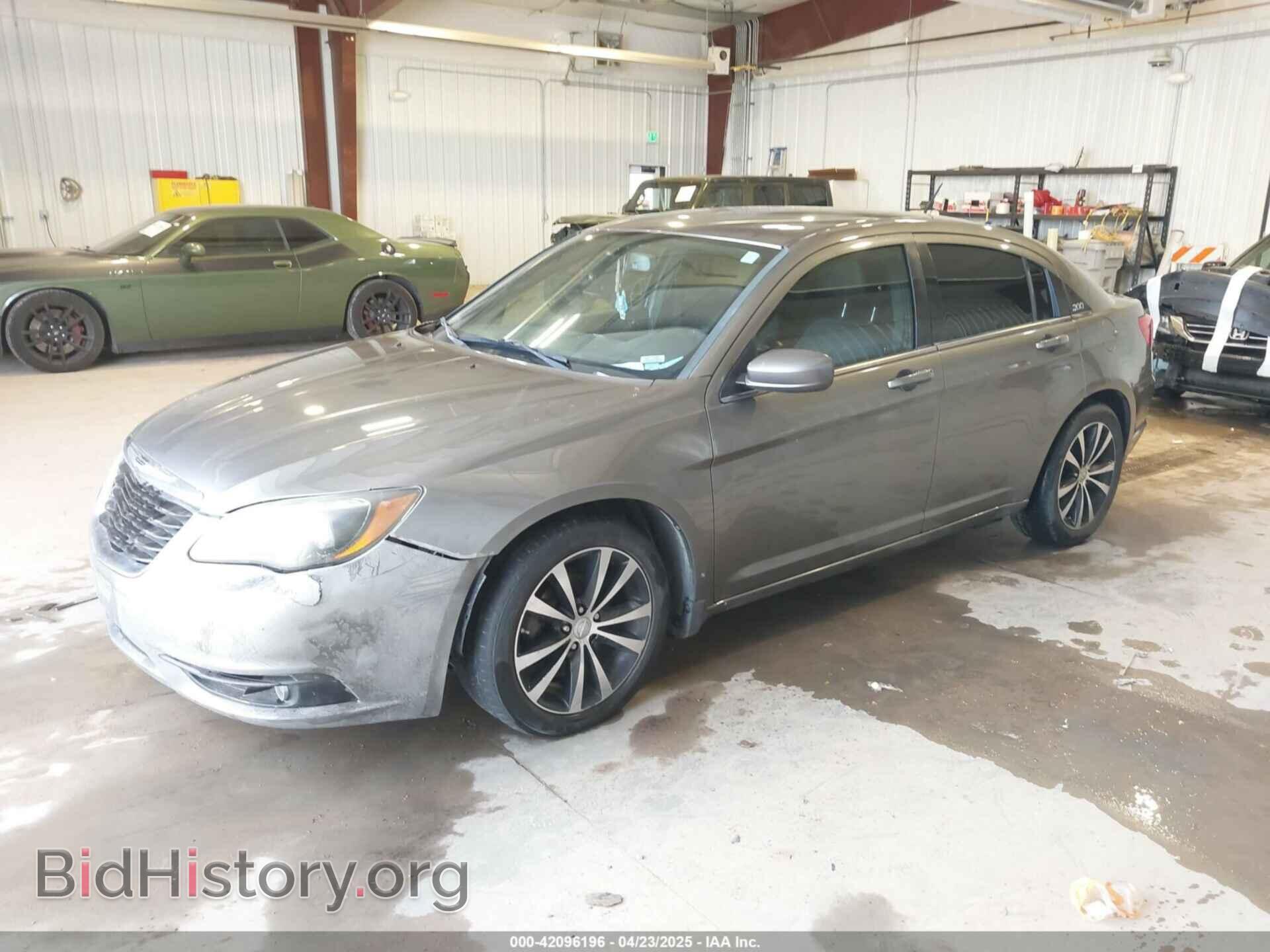 2013 CHRYSLER 200 - VIN: 1C3CCBCG9DN701934 - Фото 2