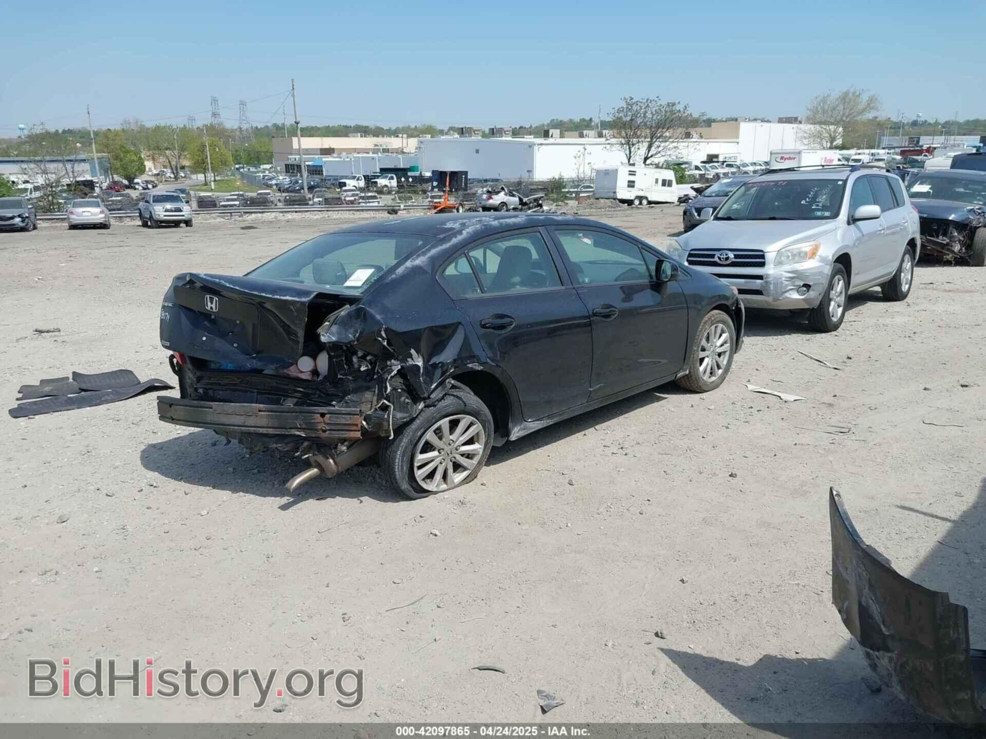 2012 HONDA CIVIC - VIN: 2HGFB2F82CH570712 - Фото 4