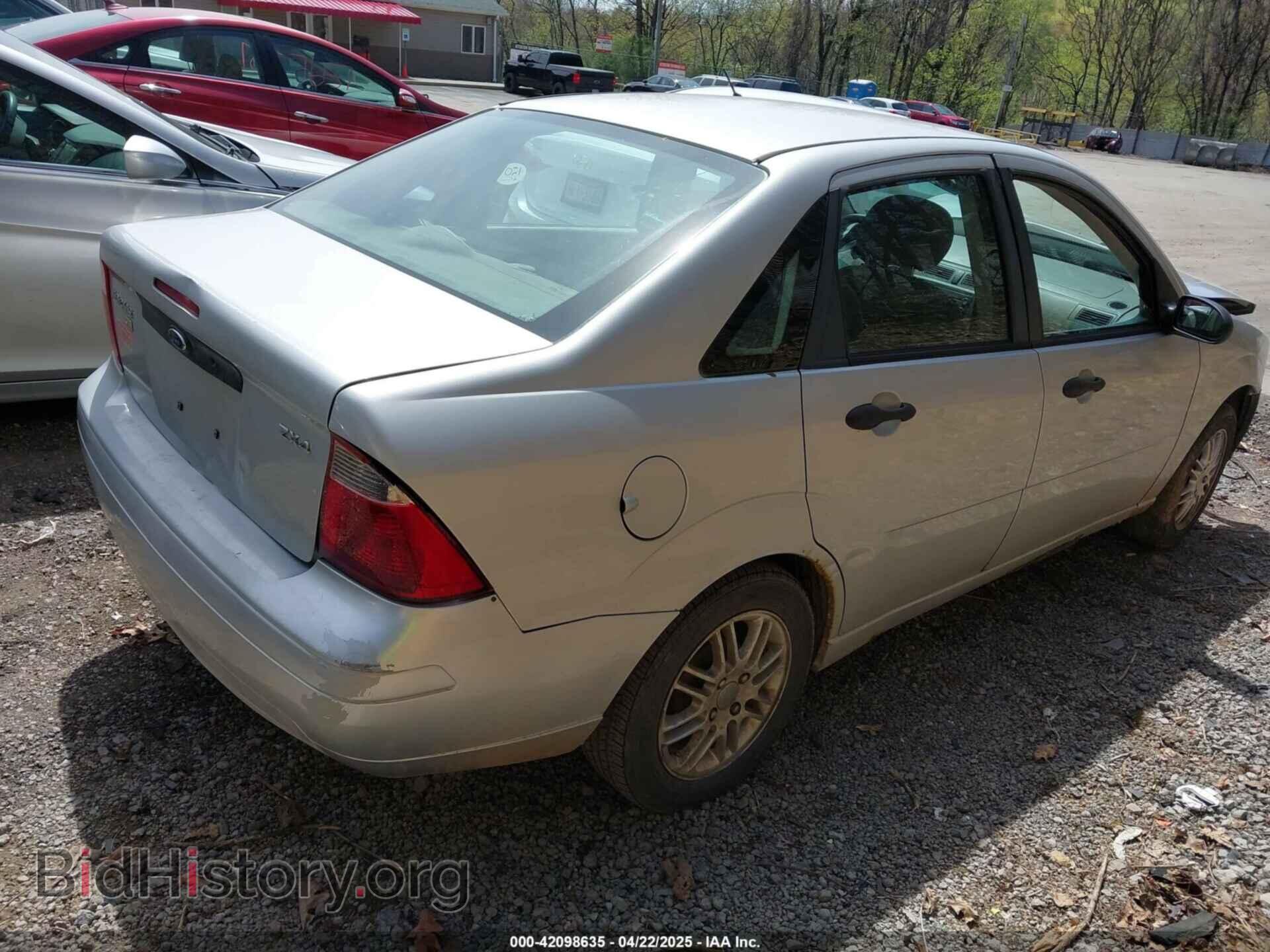 2005 FORD FOCUS - VIN: 1FAFP34N65W311598 - Фото 4