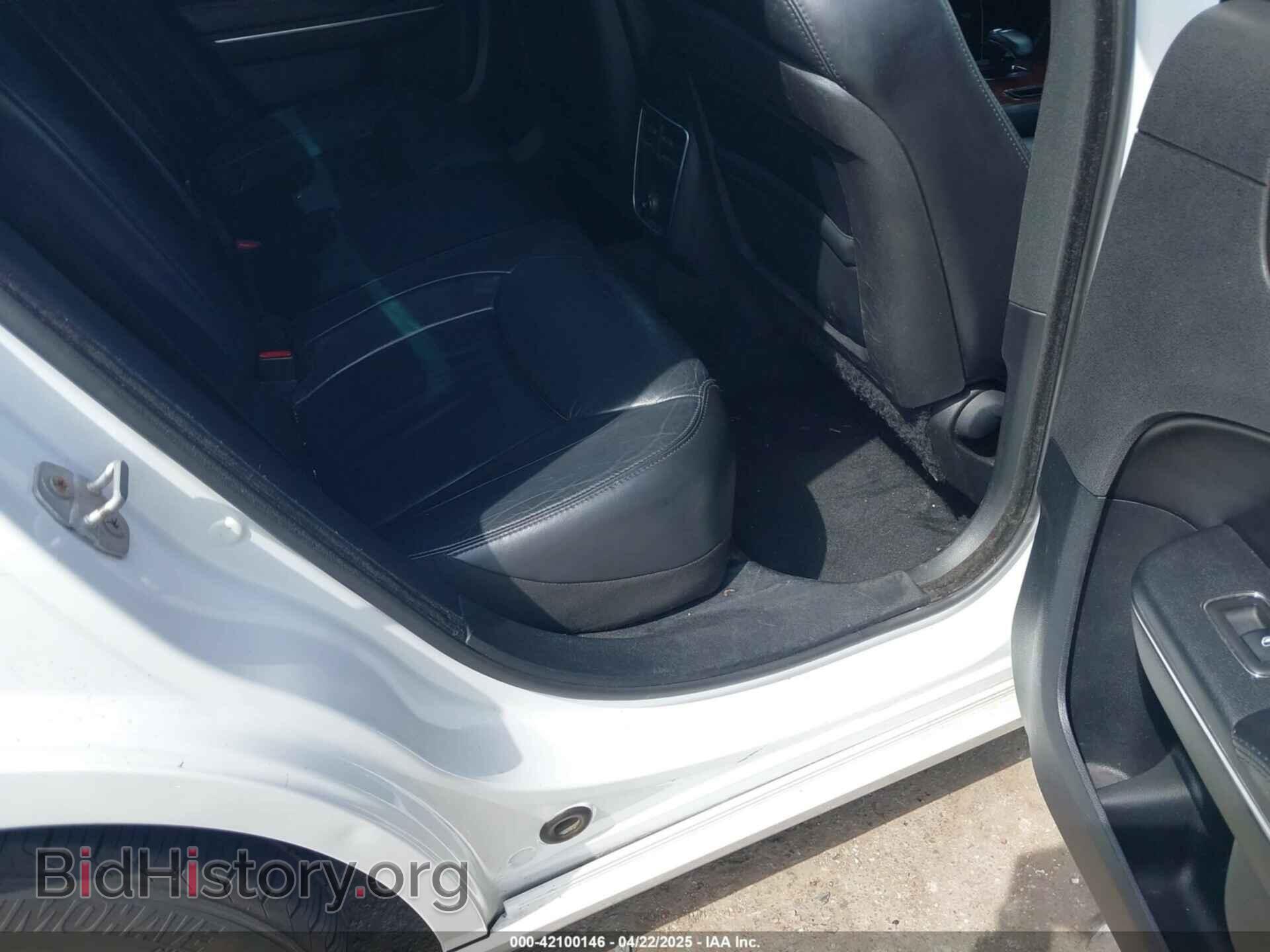 2014 CHRYSLER 300 - VIN: 2C3CCAAG9EH381022 - Фото 8