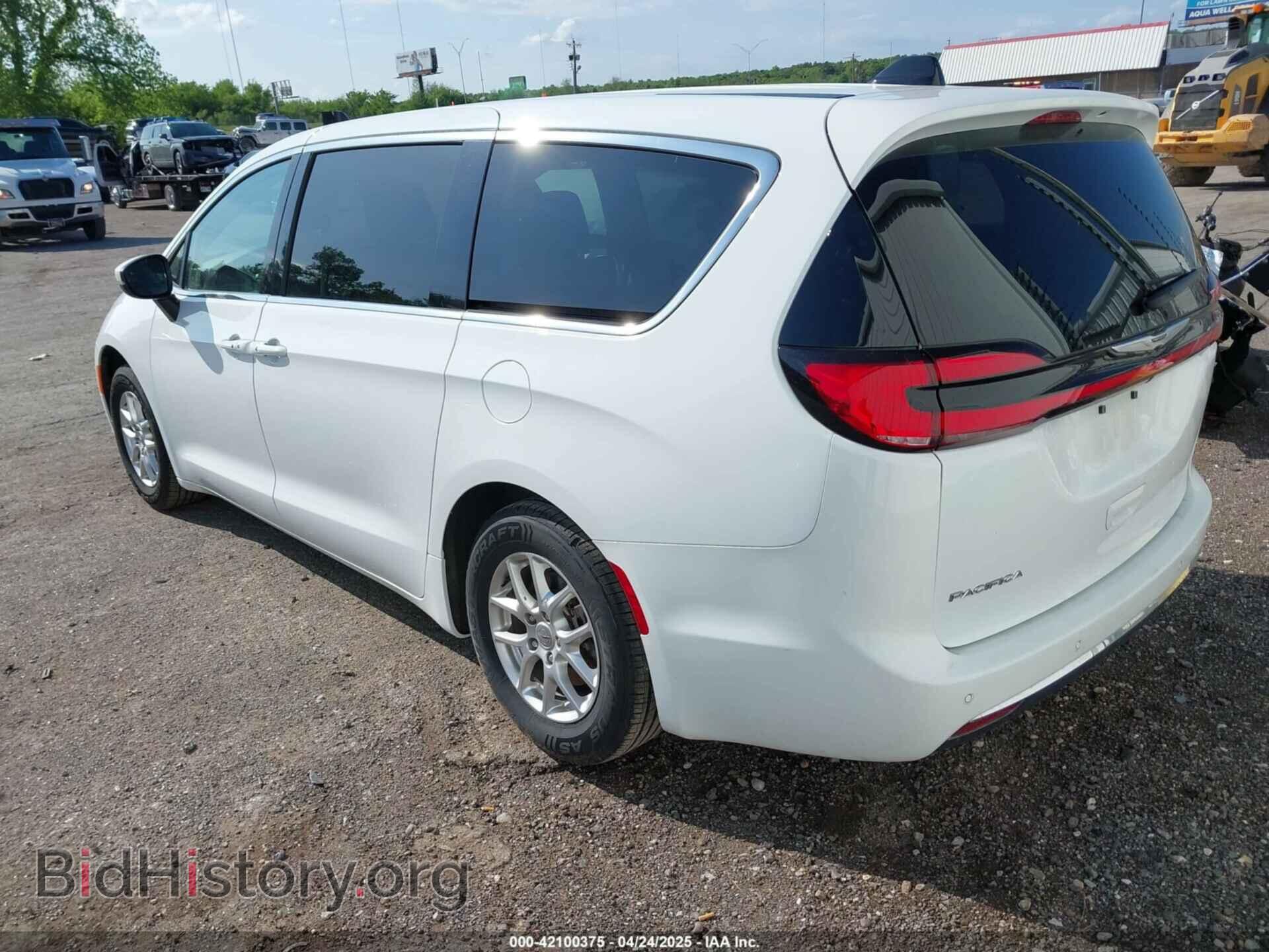 2023 CHRYSLER PACIFICA - VIN: 2C4RC1BGXPR615752 - Photo 3