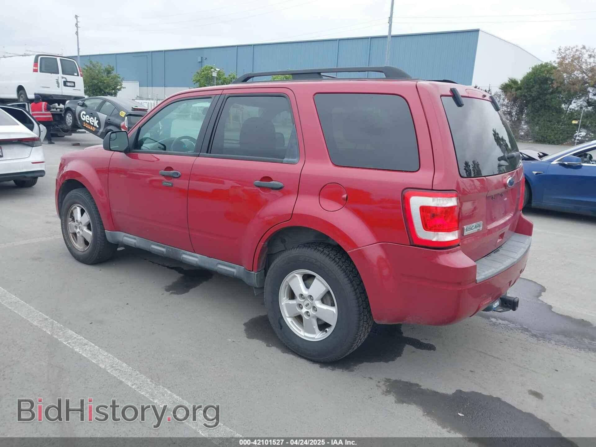 2011 FORD ESCAPE - VIN: 1FMCU9D73BKC07742 - Фото 3