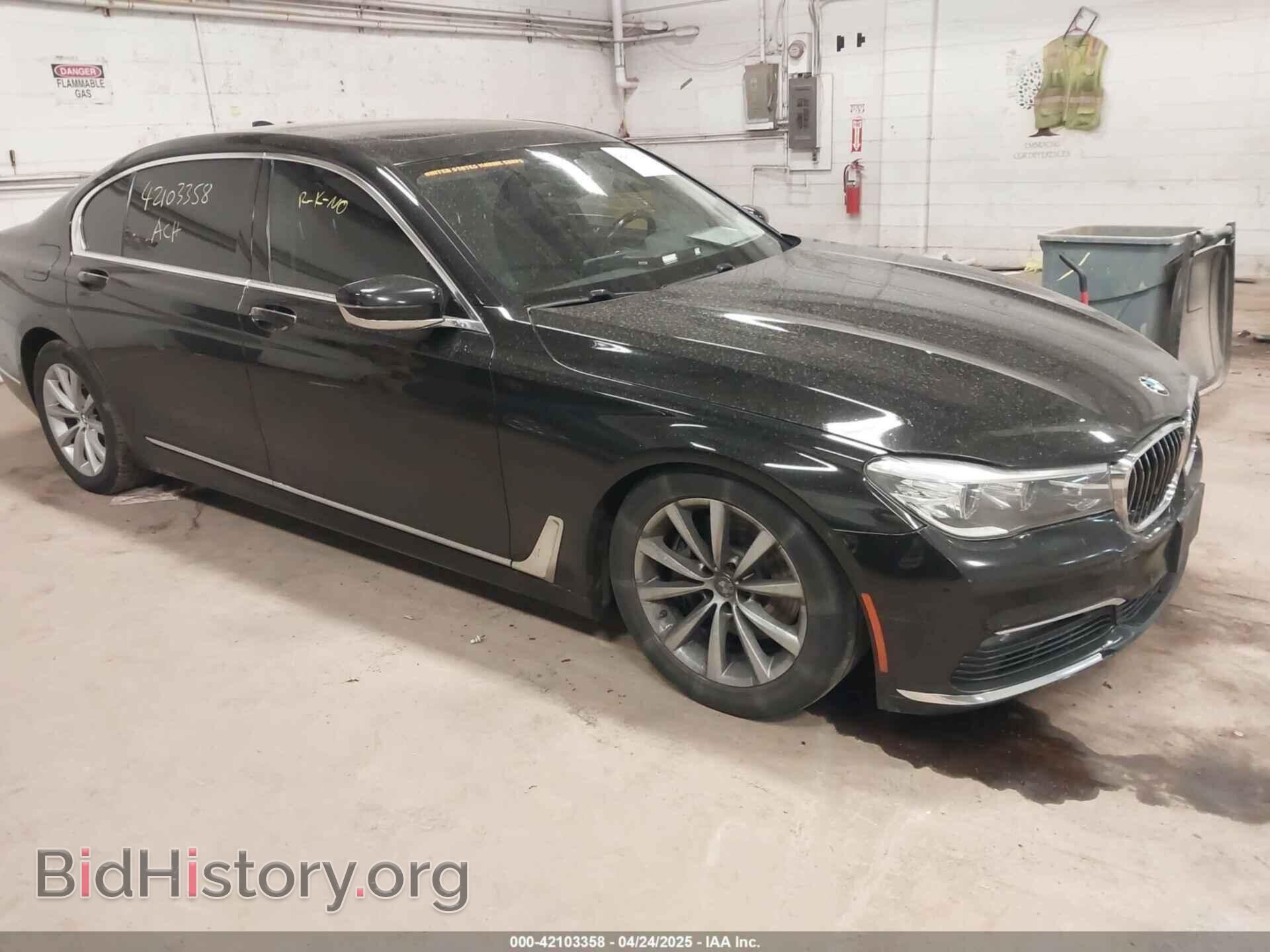 Photo WBA7E4C57JGV23911 - BMW 740I 2018
