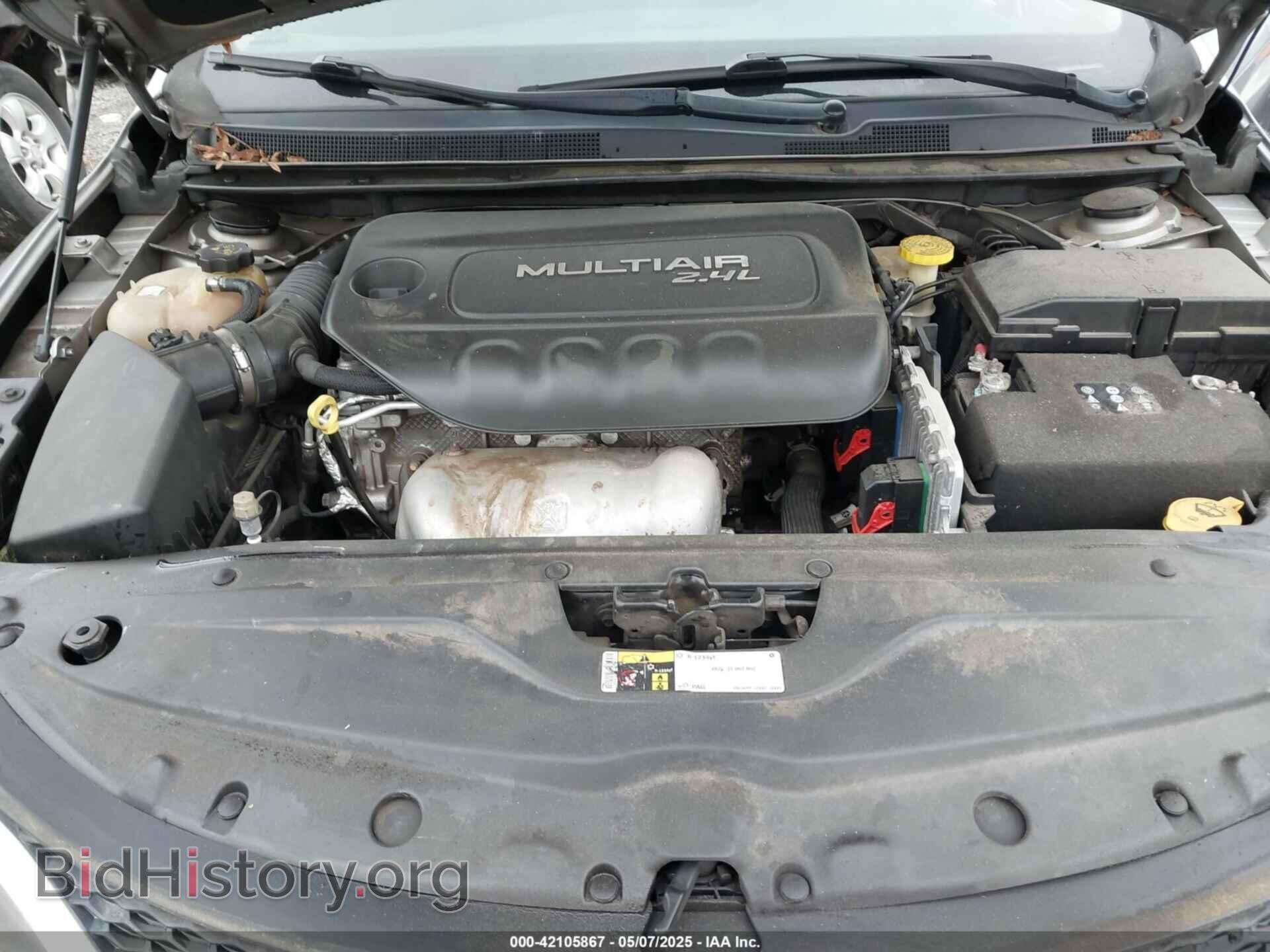2016 CHRYSLER 200 - VIN: 1C3CCCAB8GN142457 - Фото 10
