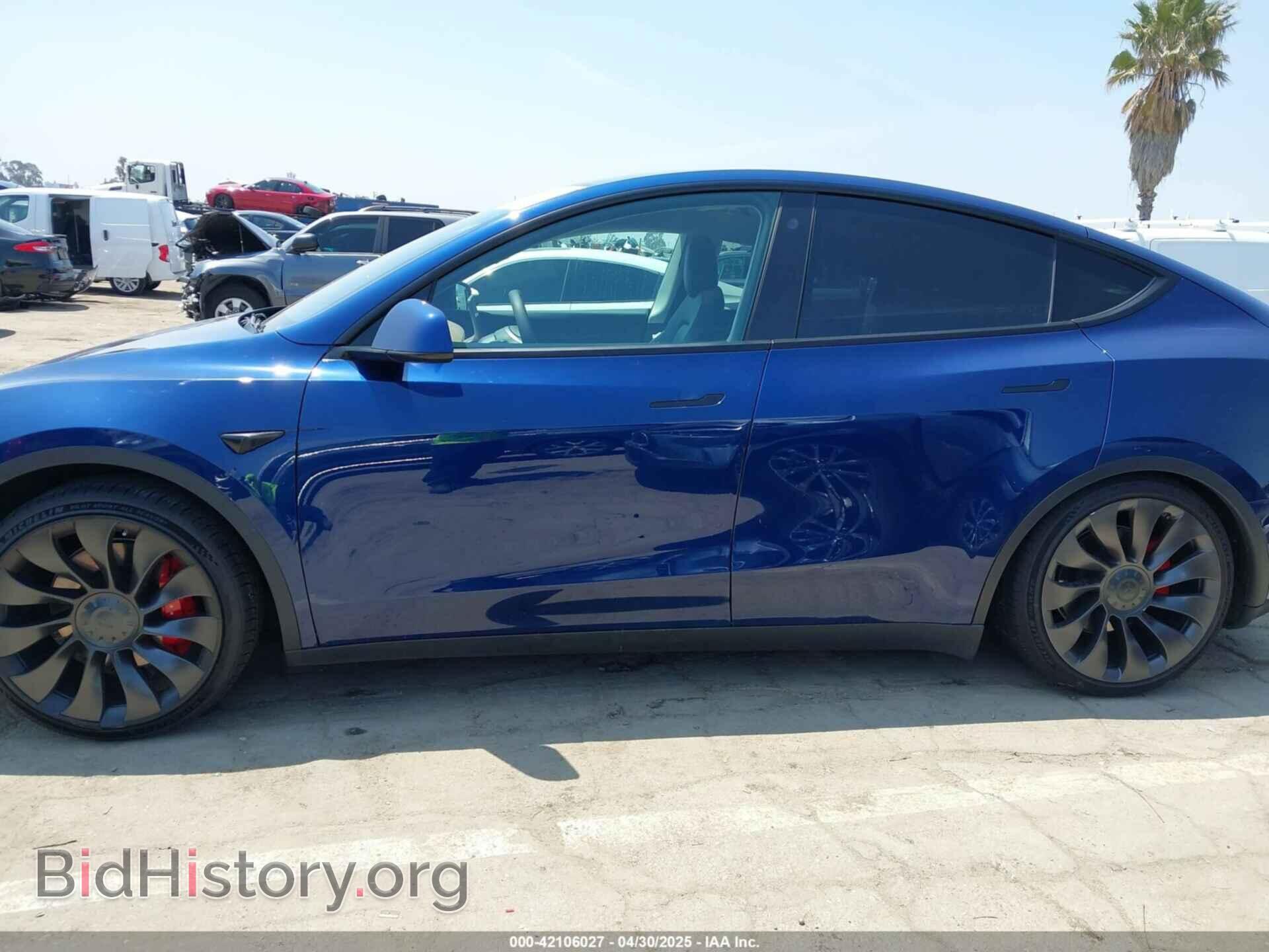 2022 TESLA MODEL Y - VIN: 7SAYGDEF7NF393235 - Фото 14