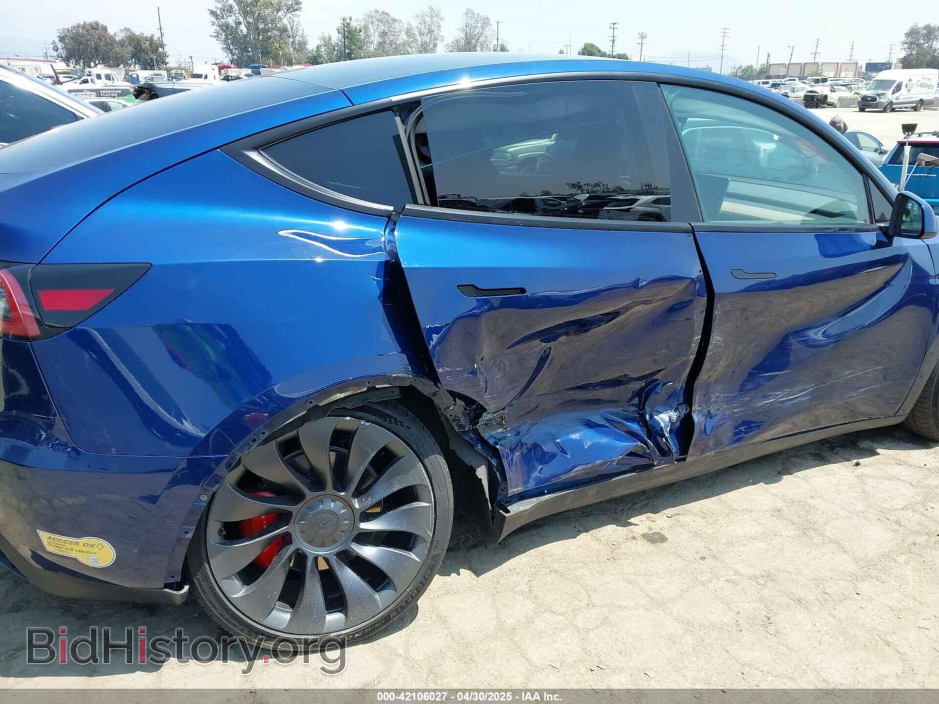 2022 TESLA MODEL Y - VIN: 7SAYGDEF7NF393235 - Фото 6