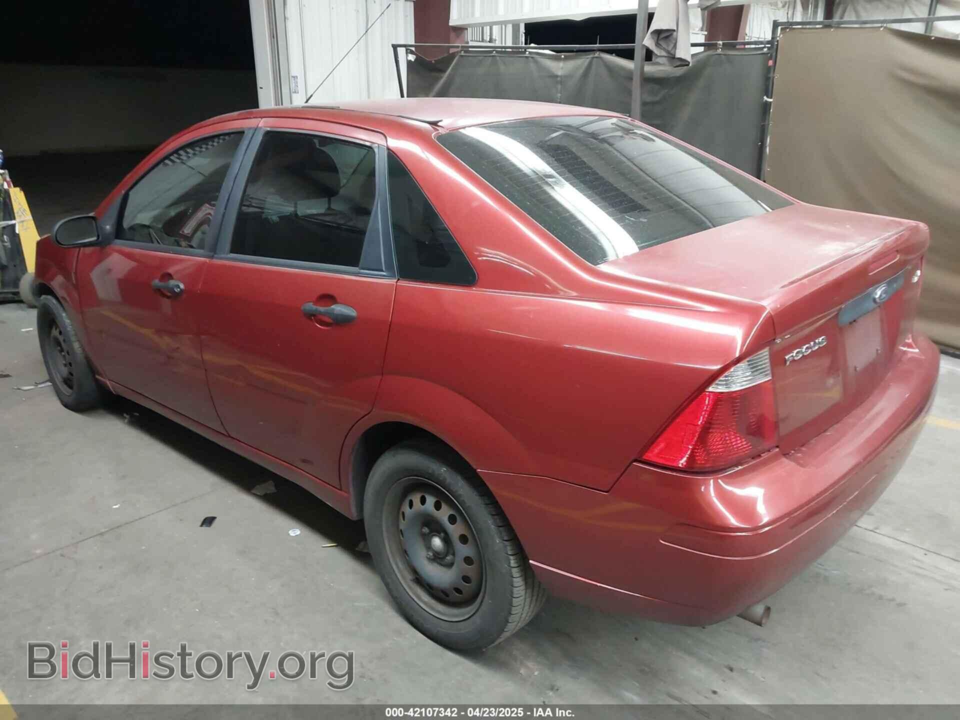 2005 FORD FOCUS - VIN: 1FAFP34NX5W182846 - Фото 3