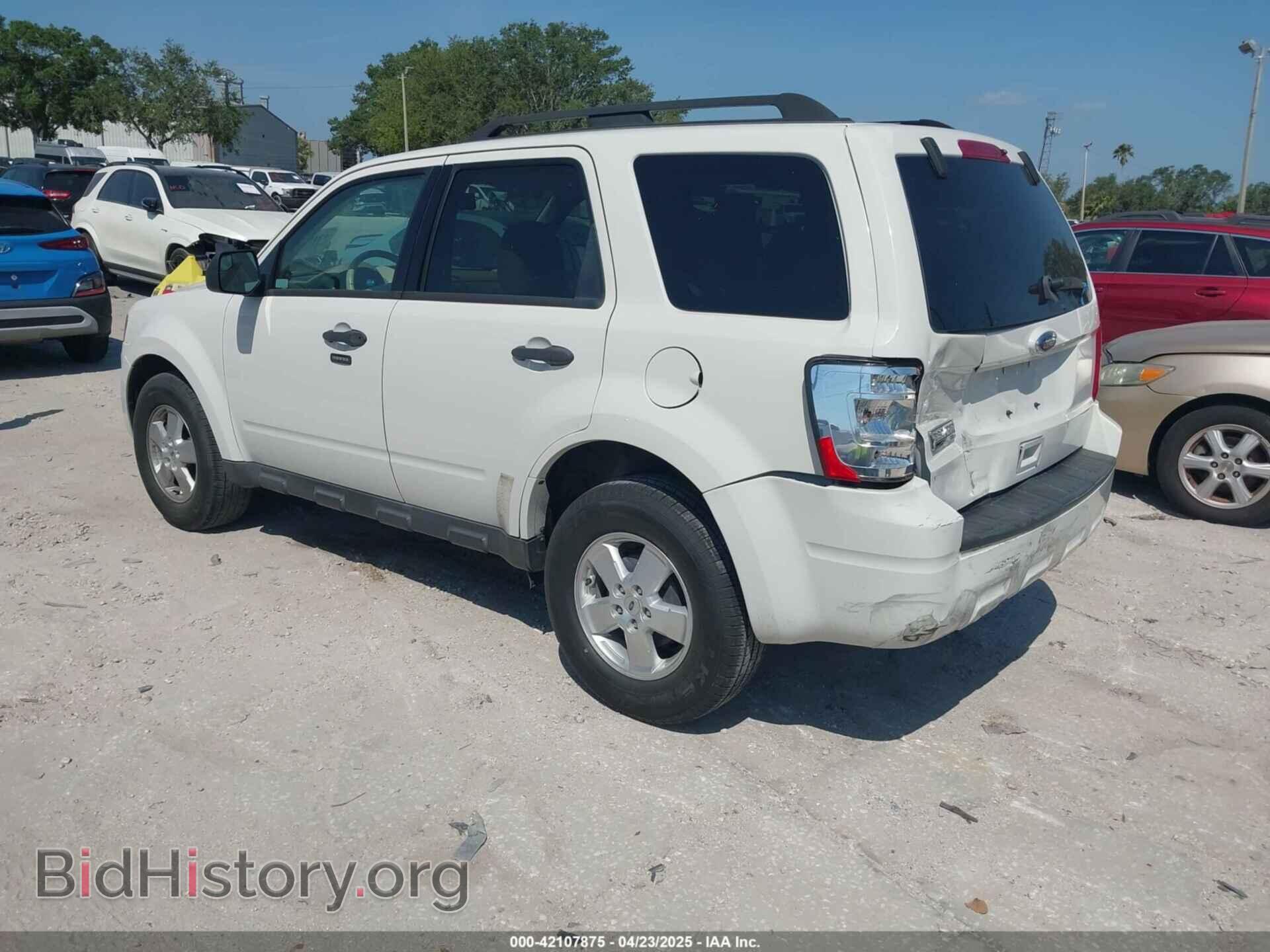 2010 FORD ESCAPE - VIN: 1FMCU0D75AKD21199 - Фото 3