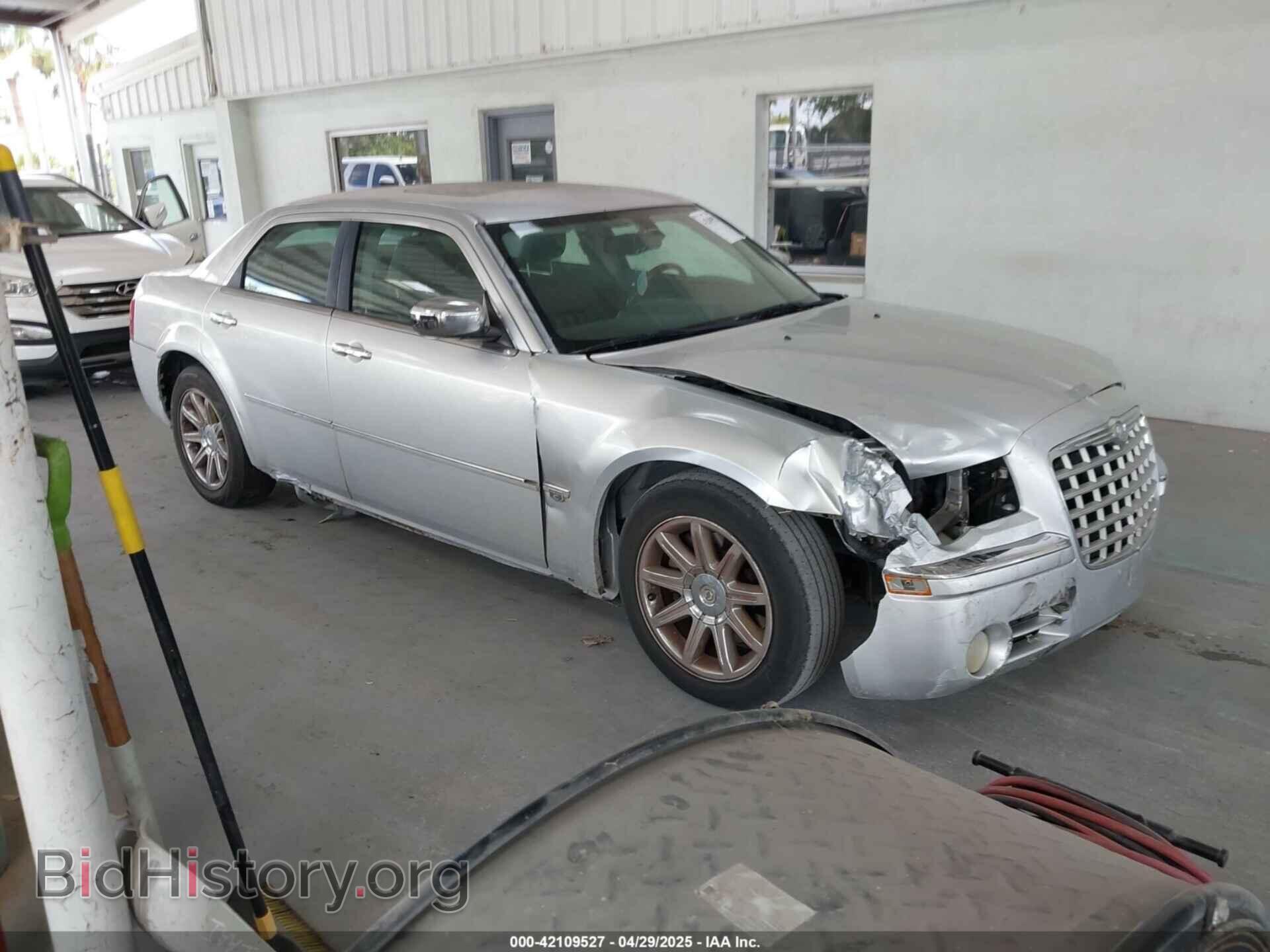 Фотография 2C3JA63H95H630712 - CHRYSLER 300C 2005