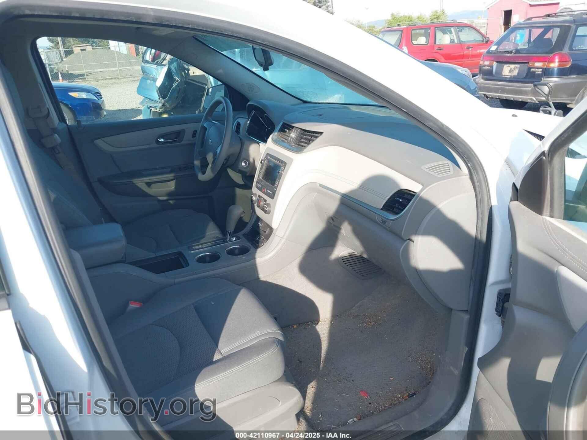 2017 CHEVROLET TRAVERSE - VIN: 1GNKRFED5HJ343767 - Фото 5