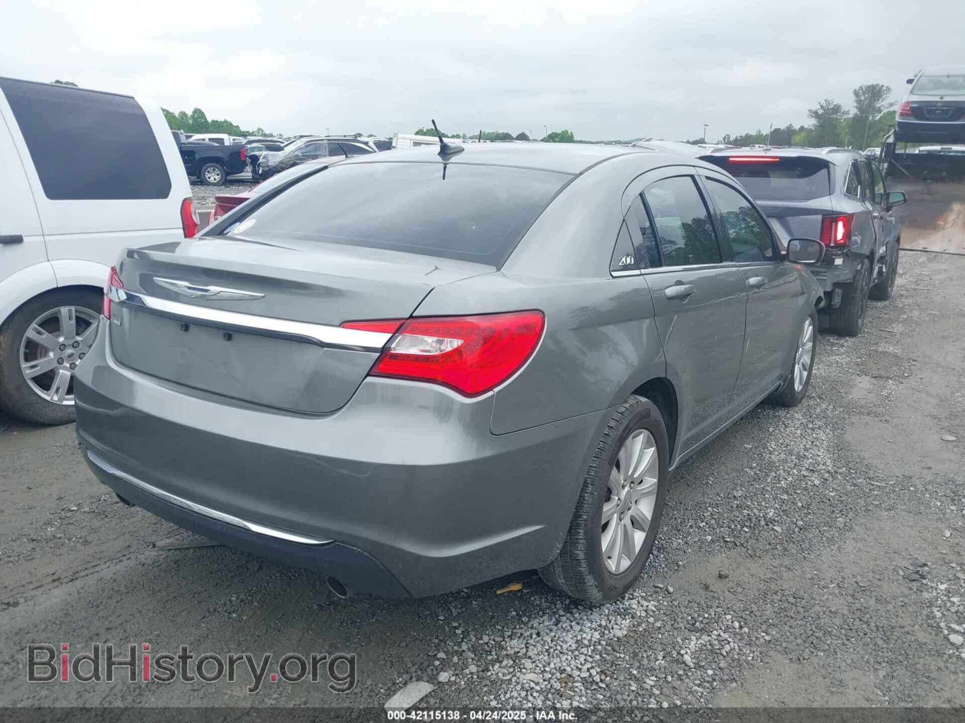 2013 CHRYSLER 200 - VIN: 1C3CCBBG2DN731634 - Фото 4