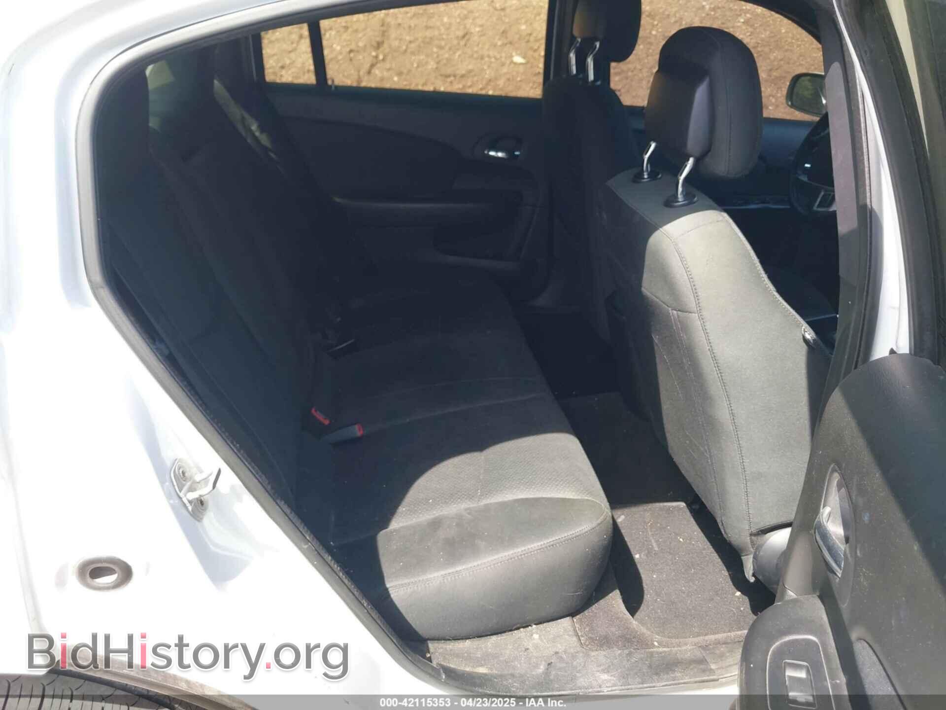 2011 CHRYSLER 200 - VIN: 1C3BC1FB0BN569990 - Фото 8