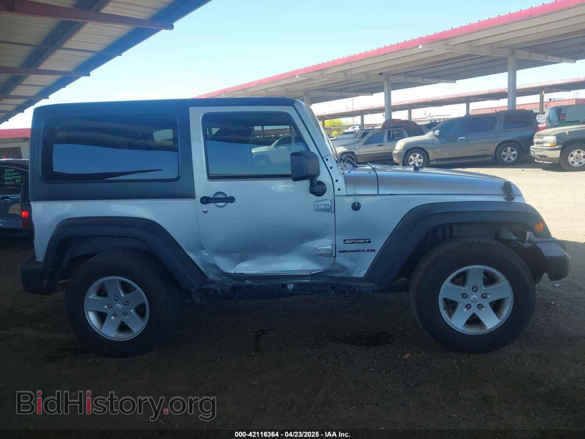 2011 JEEP WRANGLER - VIN: 1J4AA2D16BL574453 - Фото 12