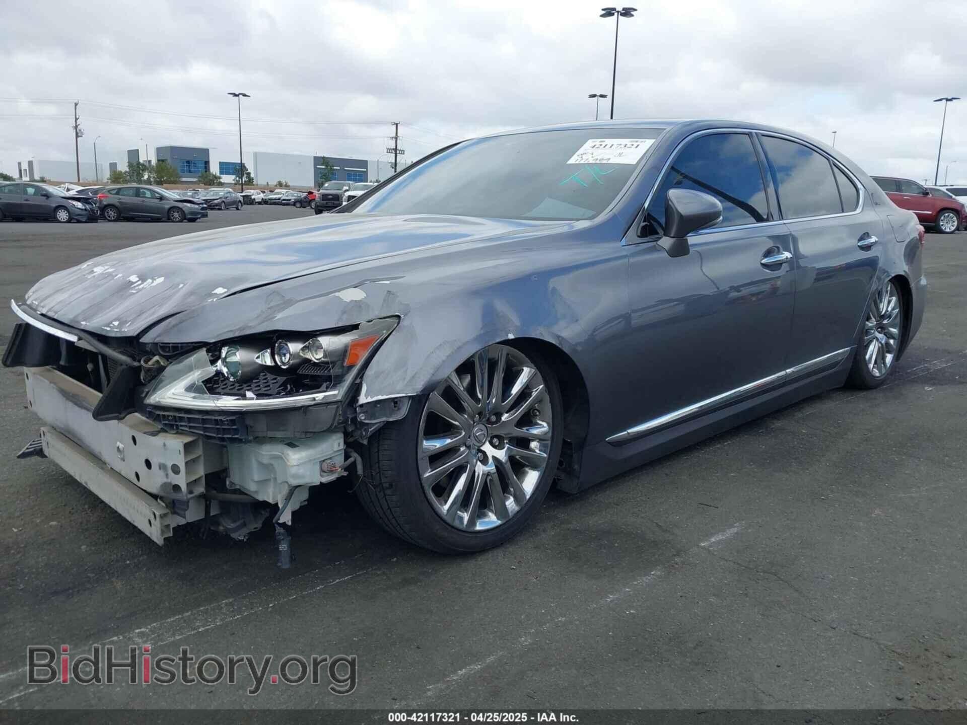 2013 LEXUS LS 460 - VIN: JTHBL5EF4D5124192 - Photo 2