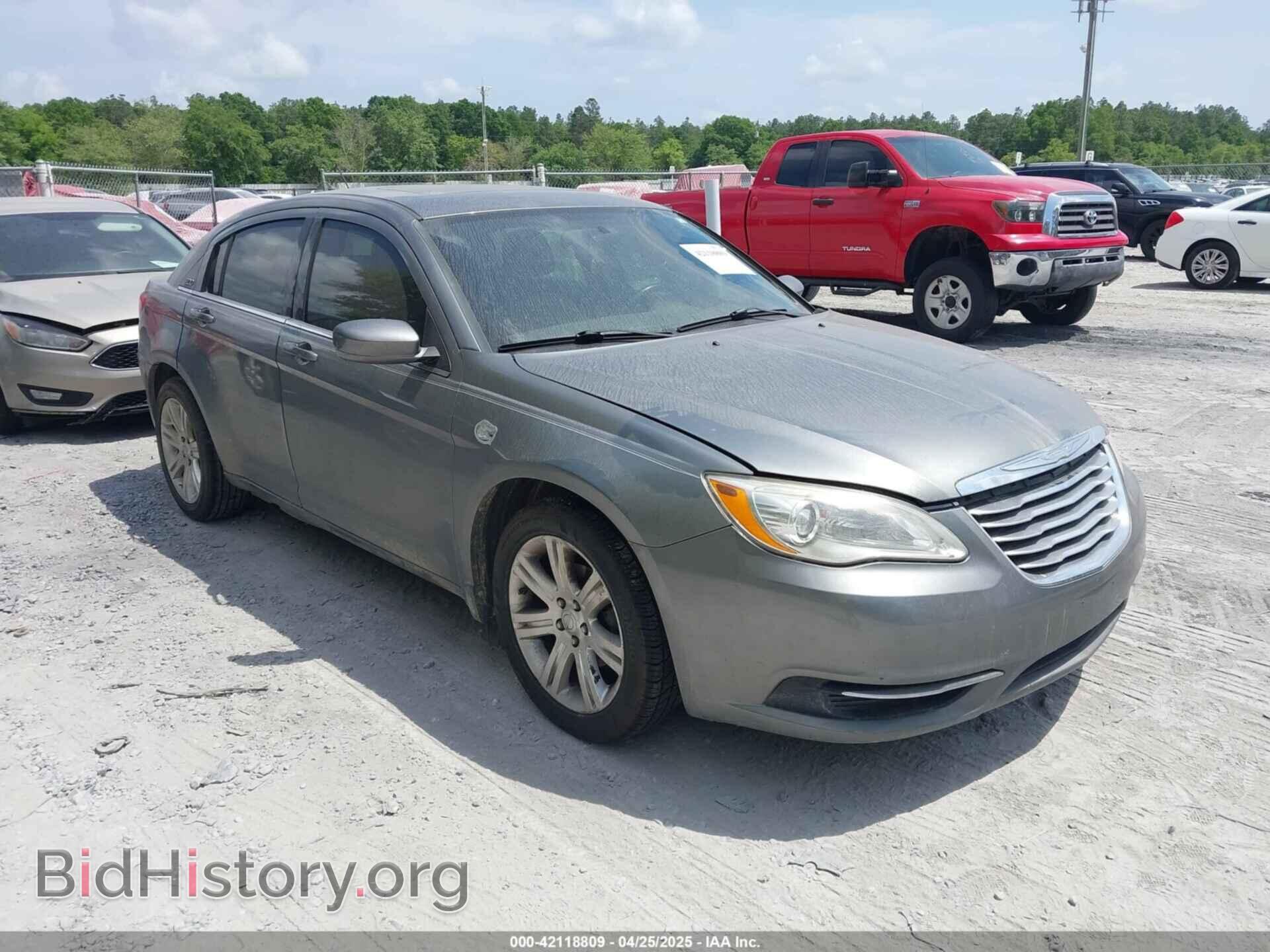 Фотография 1C3BC1FG0BN602899 - CHRYSLER 200 2011