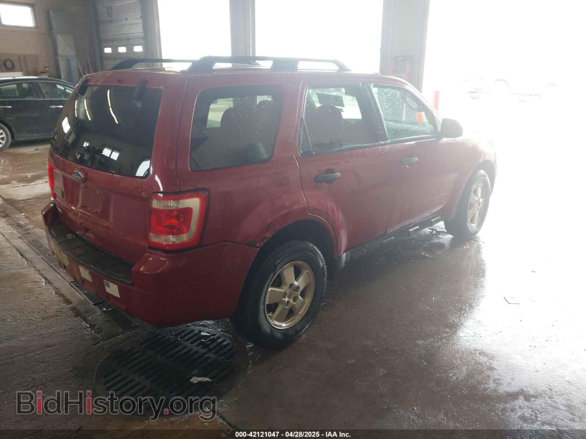 2010 FORD ESCAPE - VIN: 1FMCU9D7XAKD17525 - Фото 4