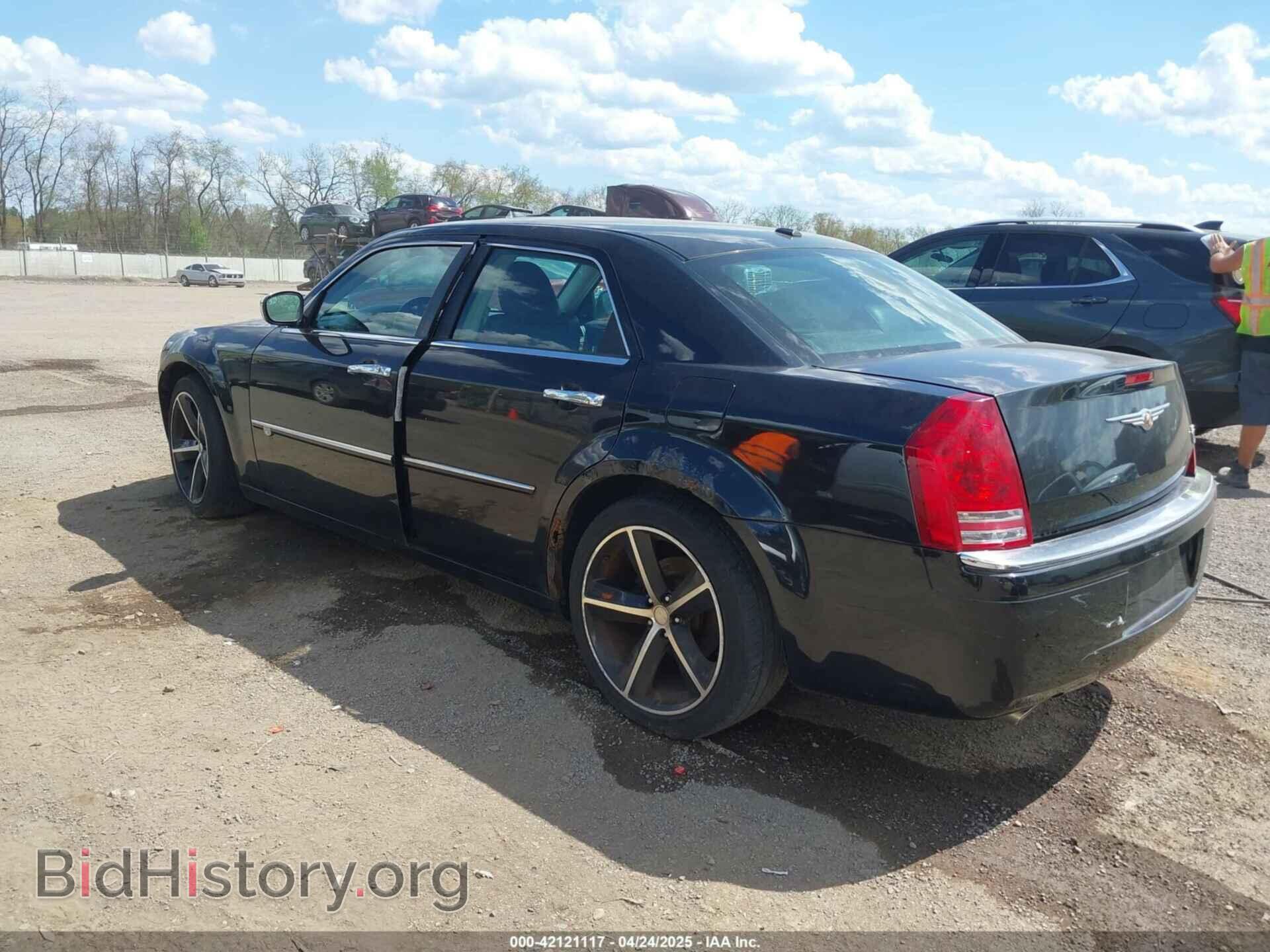 2009 CHRYSLER 300C - VIN: 2C3KA63T89H580741 - Фото 3