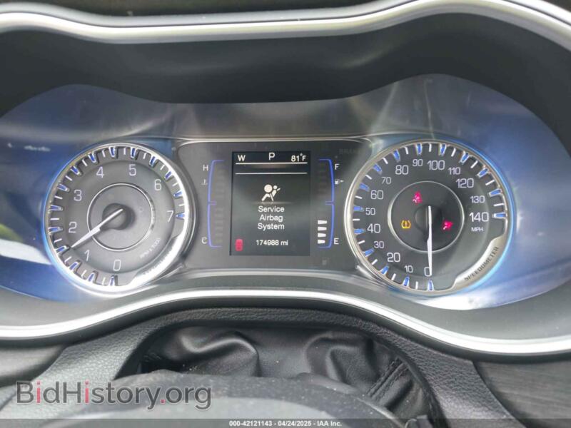 2016 Chrysler 200 (VIN 1C3CCCAB5GN157031) — фото 7 из 16