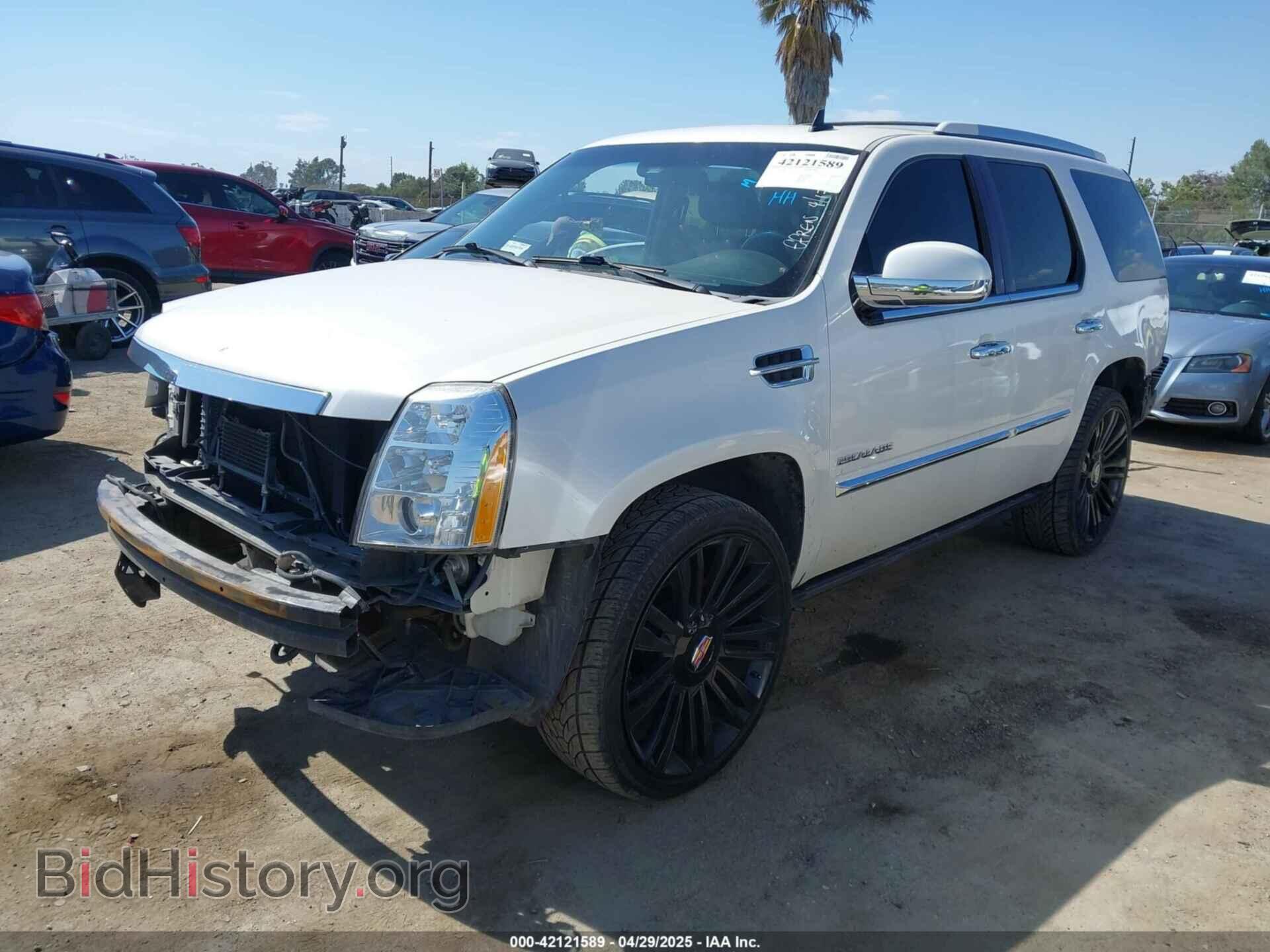 2011 CADILLAC ESCALADE - VIN: 1GYS4CEF0BR162201 - Фото 2