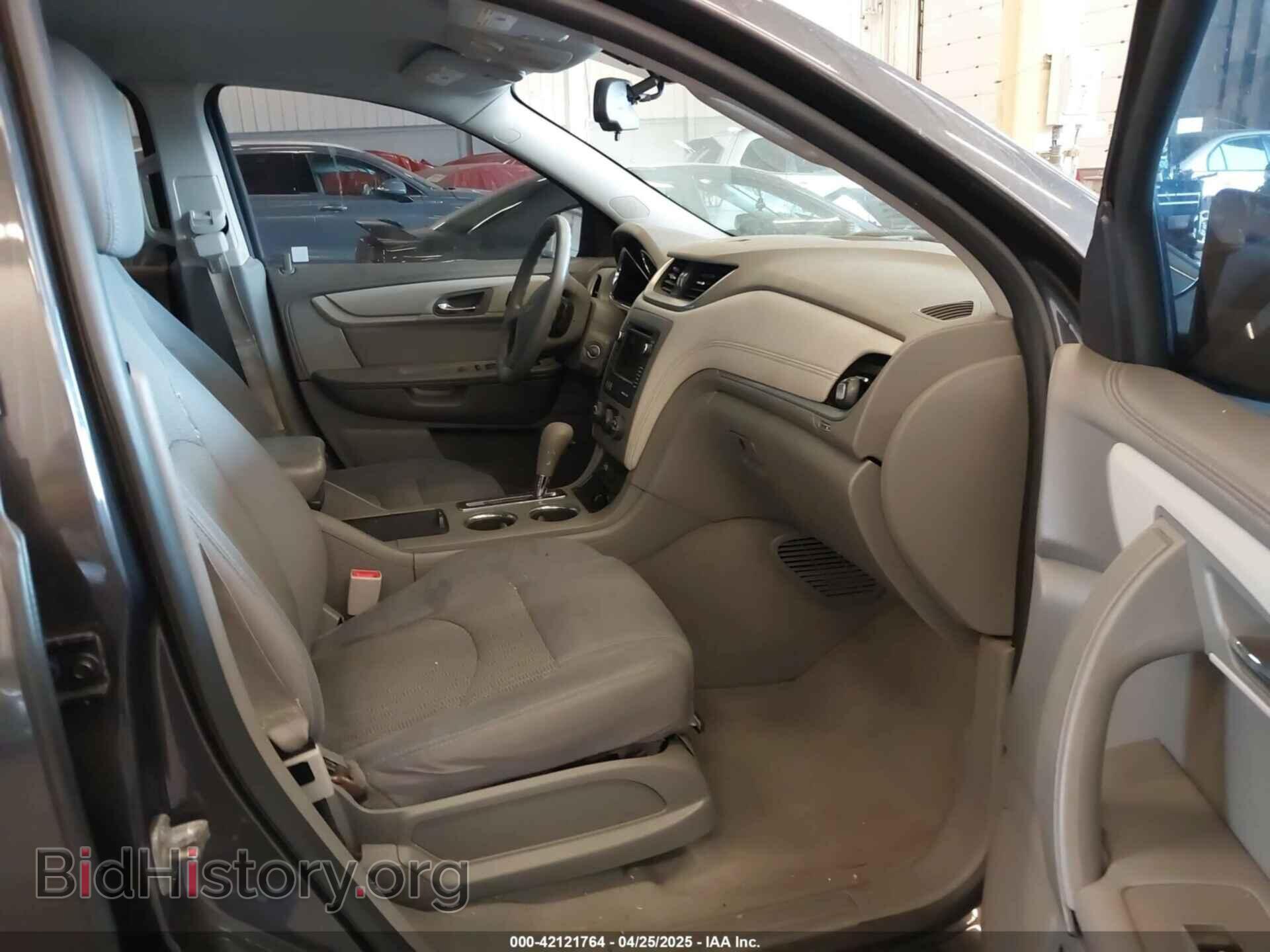 2014 CHEVROLET TRAVERSE - VIN: 1GNKRFKD2EJ215258 - Фото 5
