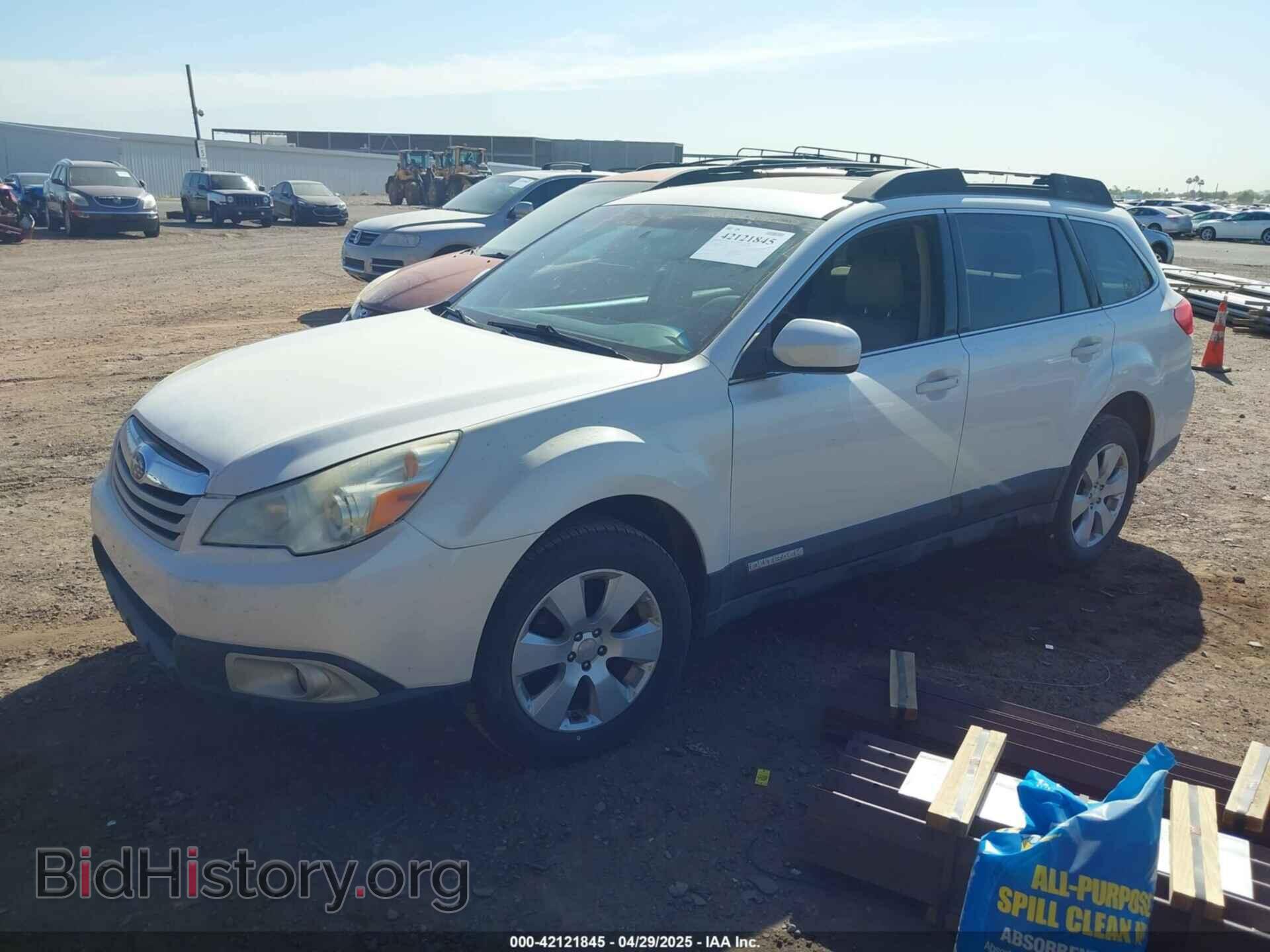 2011 SUBARU OUTBACK - VIN: 4S4BRBGC7B3370949 - Фото 2