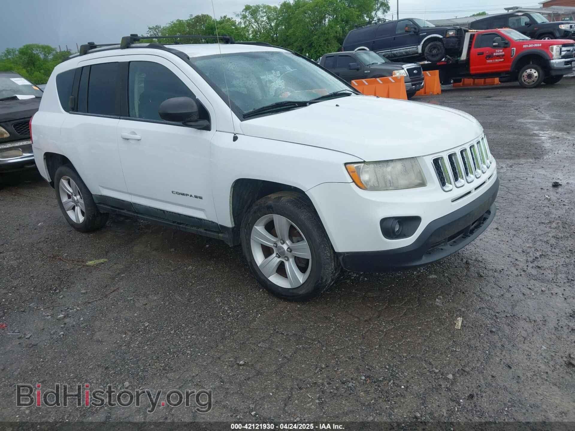 Photo 1J4NT1FB1BD192076 - JEEP COMPASS 2011