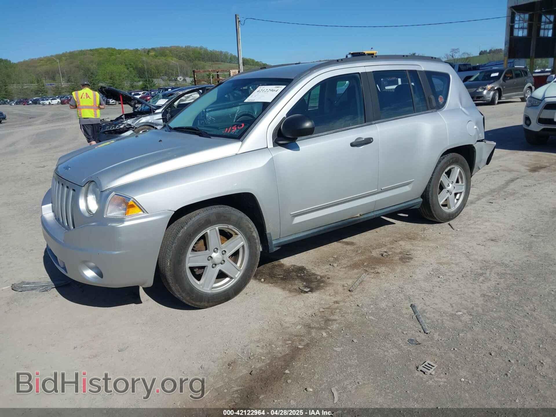 2008 JEEP COMPASS - VIN: 1J8FT47088D784150 - Фото 2
