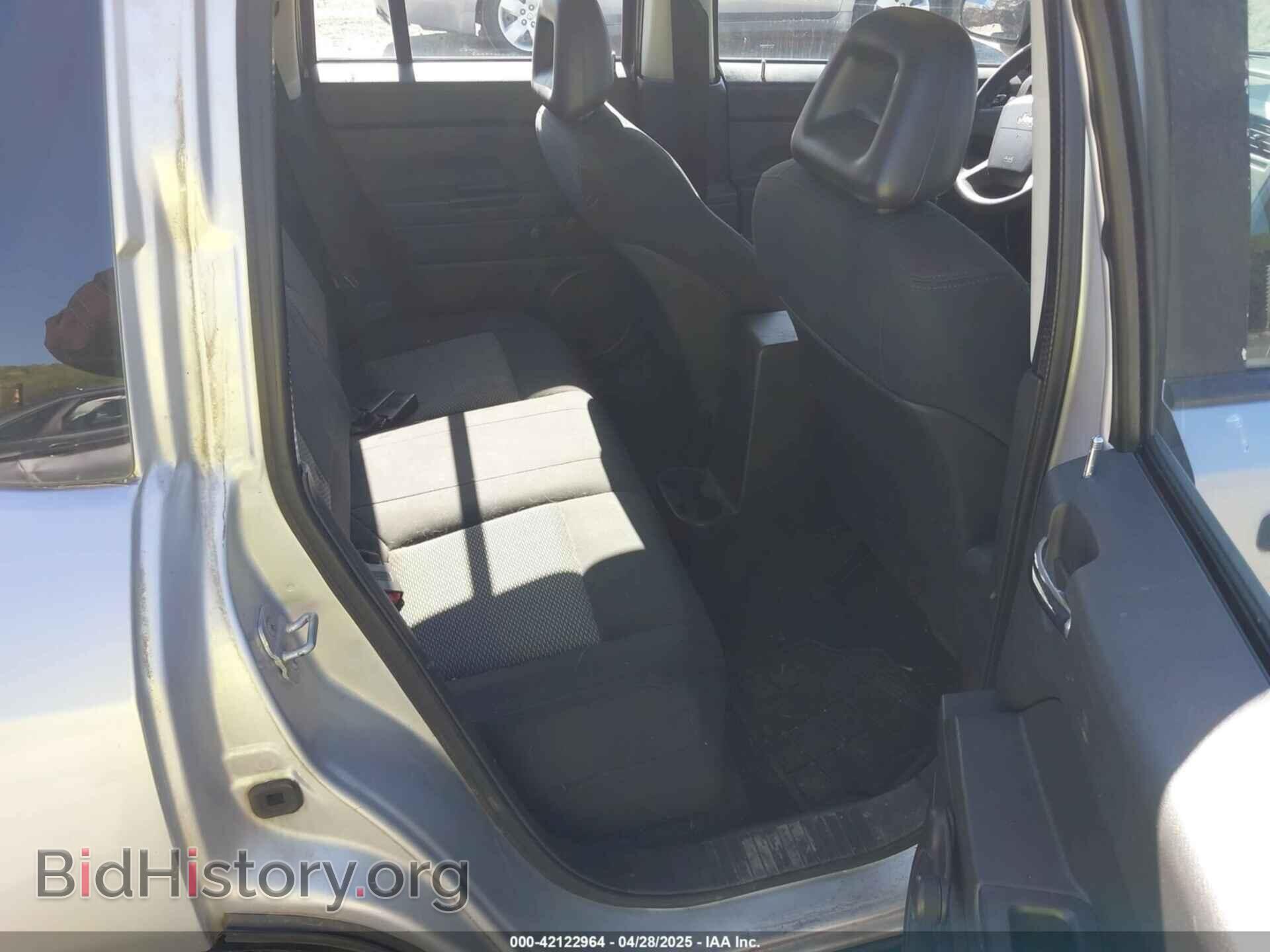 2008 JEEP COMPASS - VIN: 1J8FT47088D784150 - Фото 8