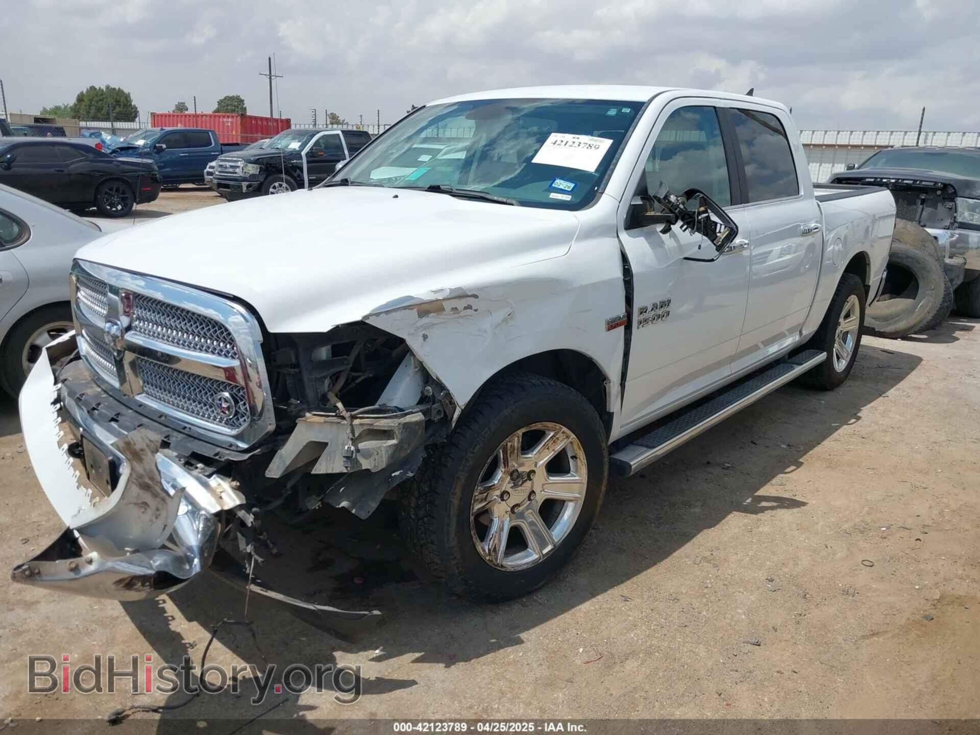 2018 RAM 1500 - VIN: 1C6RR6LTXJS125672 - Фото 2