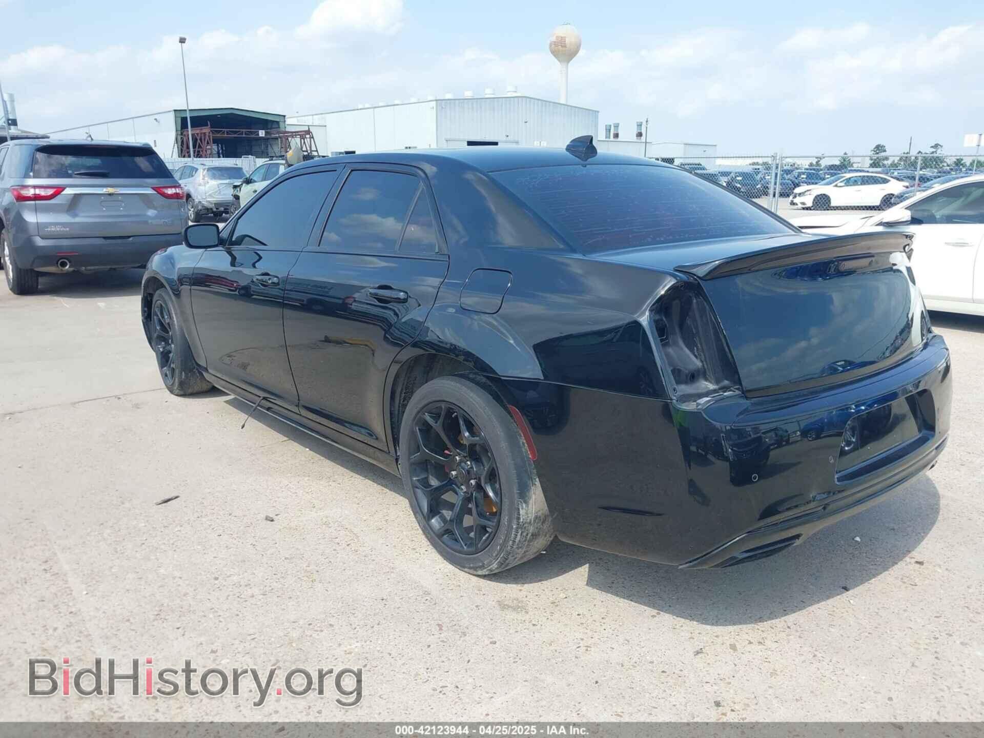 2016 CHRYSLER 300 - VIN: 2C3CCABT5GH116743 - Фото 3