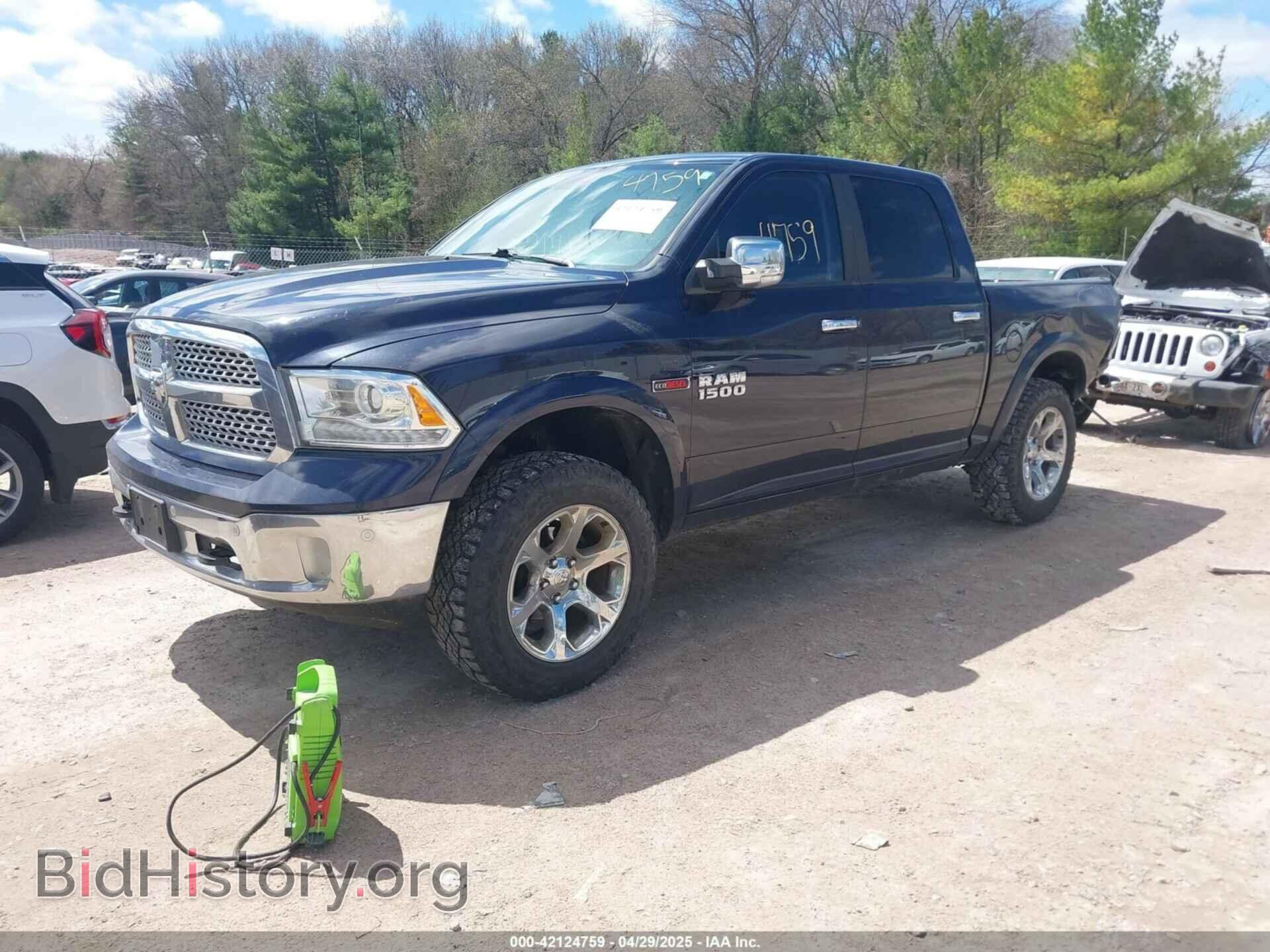 2018 RAM 1500 - VIN: 1C6RR7NM1JS309748 - Фото 2