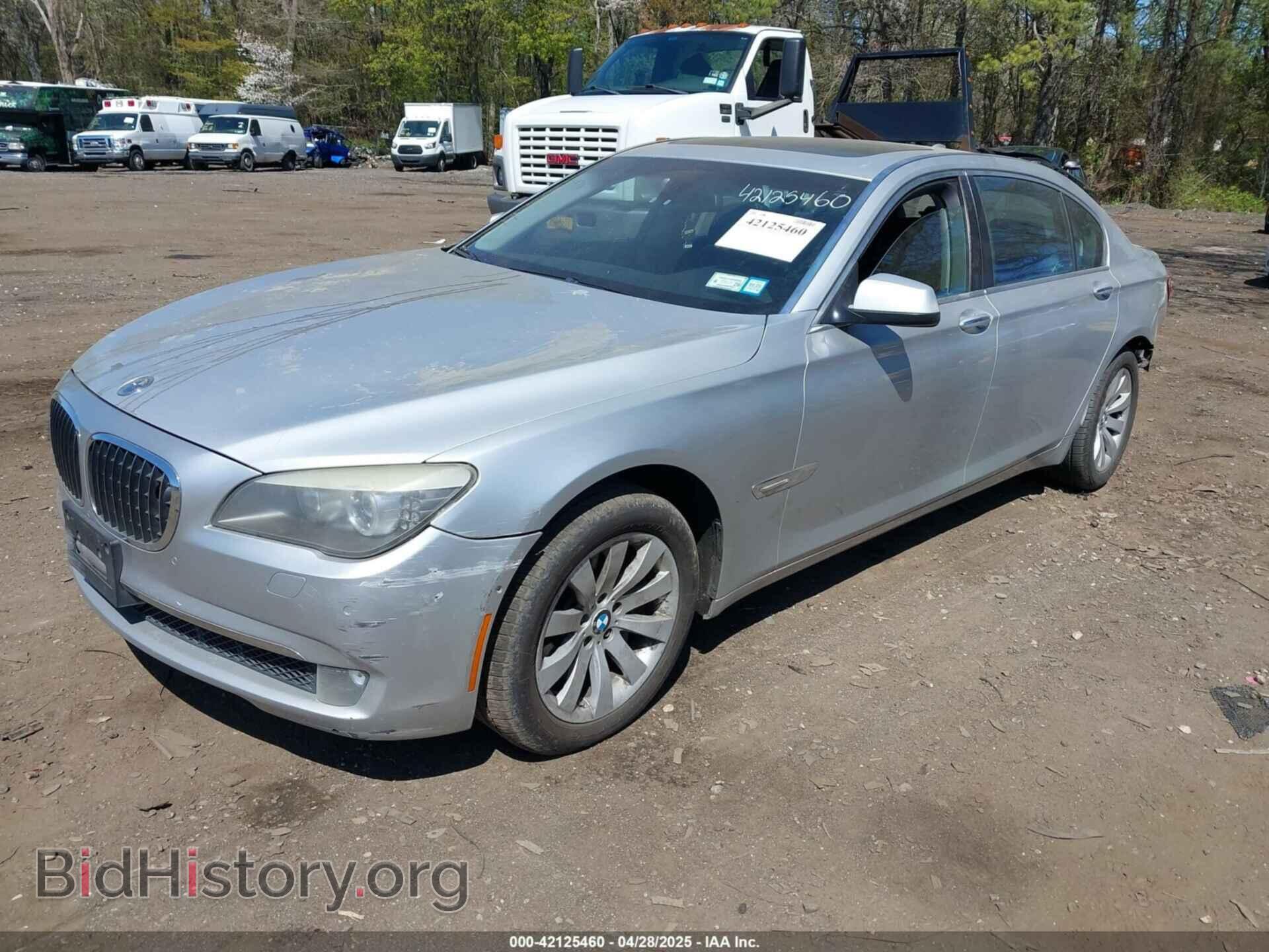2009 BMW 750LI - VIN: WBAKB83549CY58105 - Фото 2