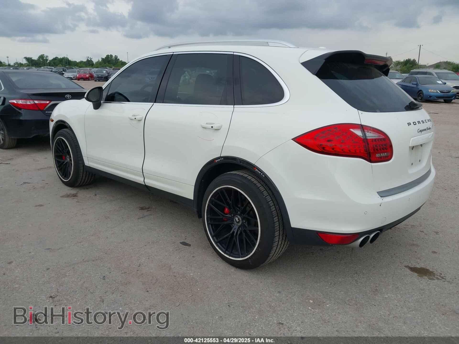 2012 PORSCHE CAYENNE - VIN: WP1AC2A22CLA81995 - Фото 3